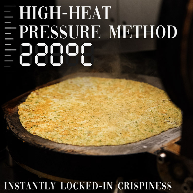 Fumi Roll 220°C high-pressure process — instant heat sets the crispy rice shell