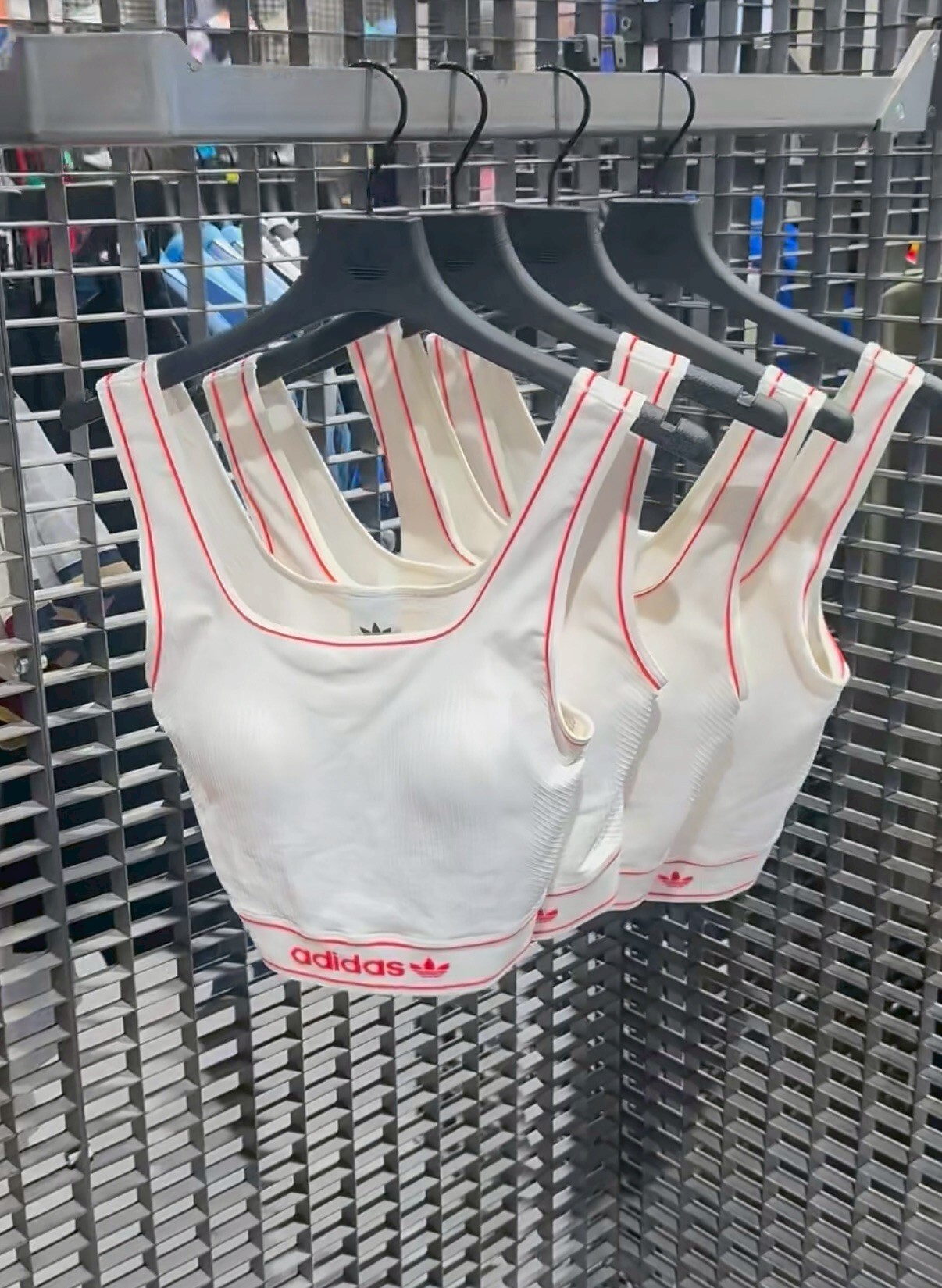 【Luxury】 Adidas Original三葉草2026WAIST BAND TANK 愛迪達背心無袖 紅色字背心 LF4591