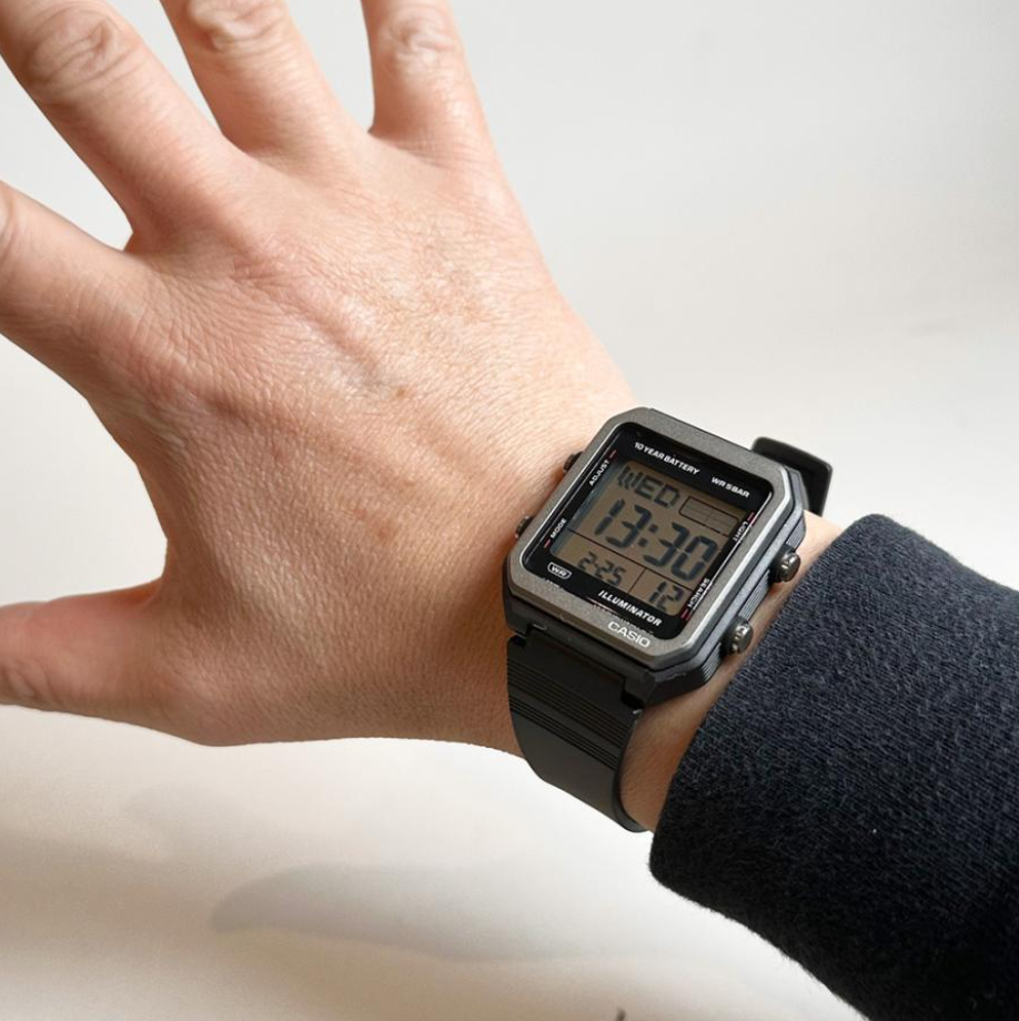 Casio W-221H-1A