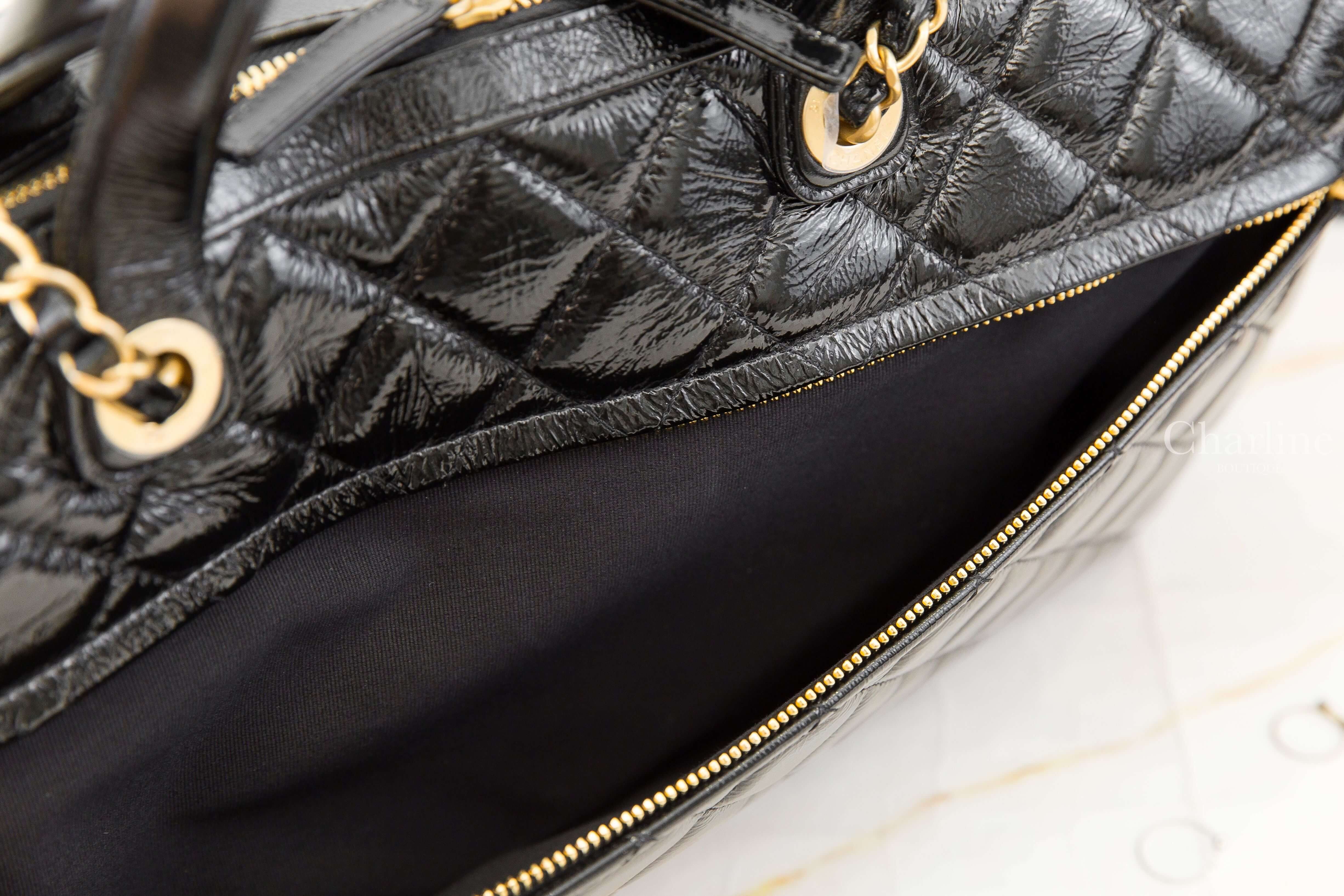 Chanel Maxi Bowling Bag 黑色金CC金鍊特大型油蠟小牛皮菱格紋手提肩背包-Charline Boutique 精品代購