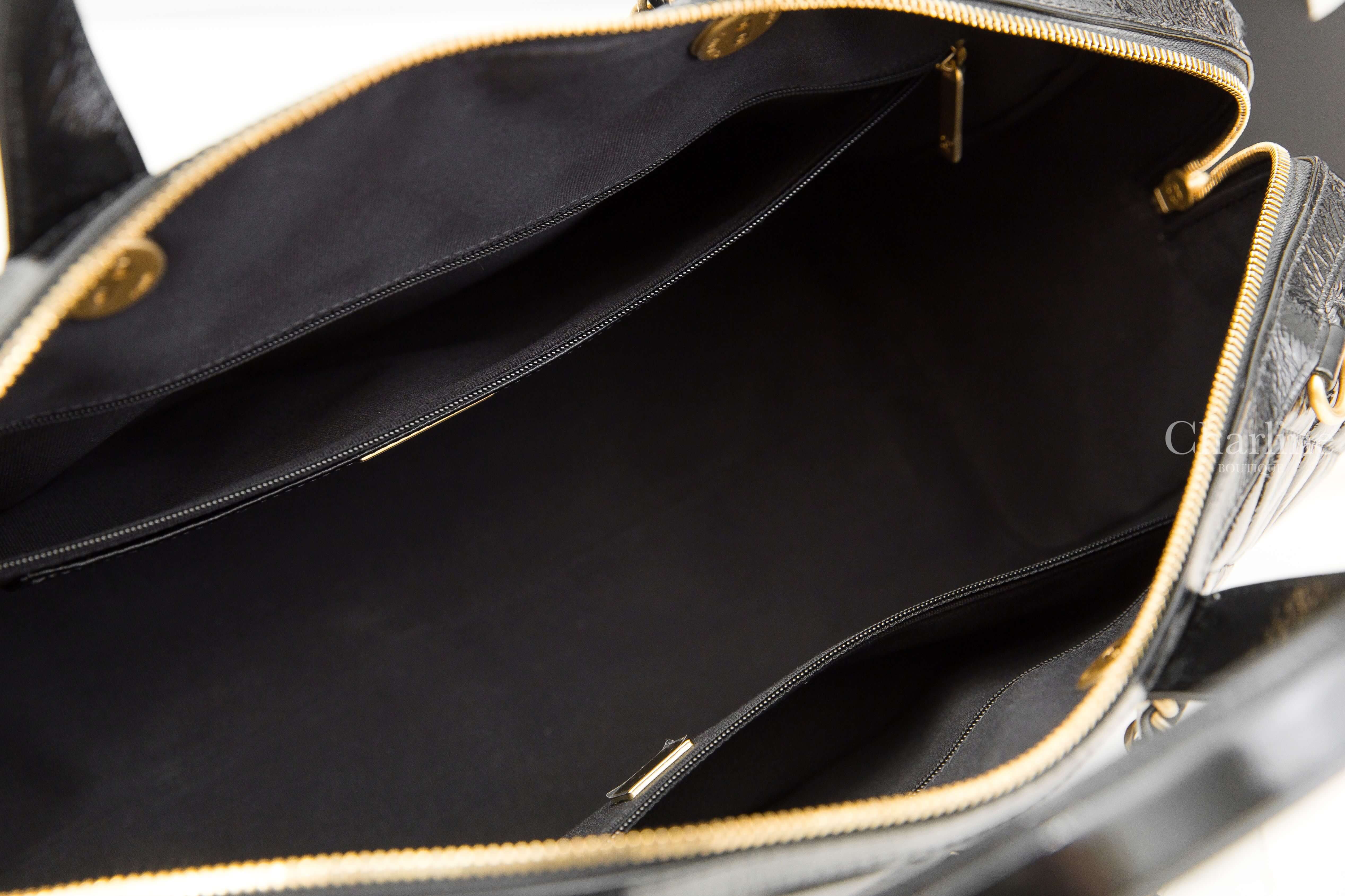 Chanel Maxi Bowling Bag 黑色金CC金鍊特大型油蠟小牛皮菱格紋手提肩背包-Charline Boutique 精品代購