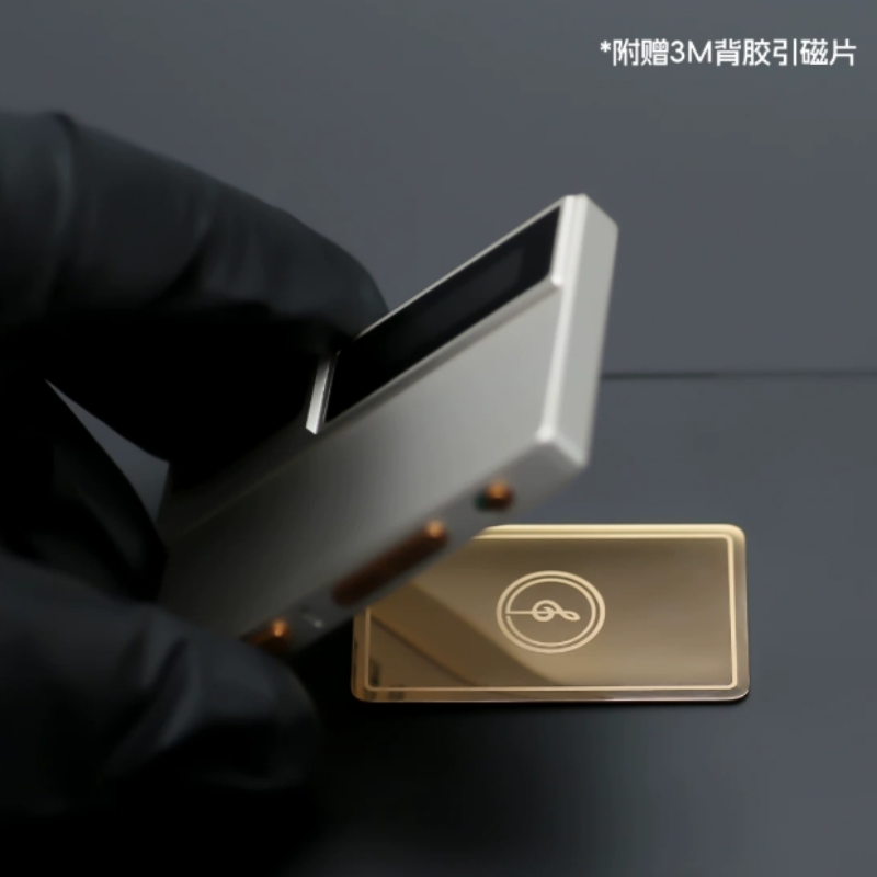 NiPO - COCOM I 輕薄型磁吸式便攜 USB DAC 耳擴 | 超薄6.3mm厚 | 伸縮Type-C設計 | 雙AK4493SEQ | 最高支援32bit/768kHz, DSD512 | 3.5mm, 4.4mm 耳機輸出 | 最高500mWx2@32Ω | 雙Accusilicon飛秒級晶振 | PD 60W充電輸入