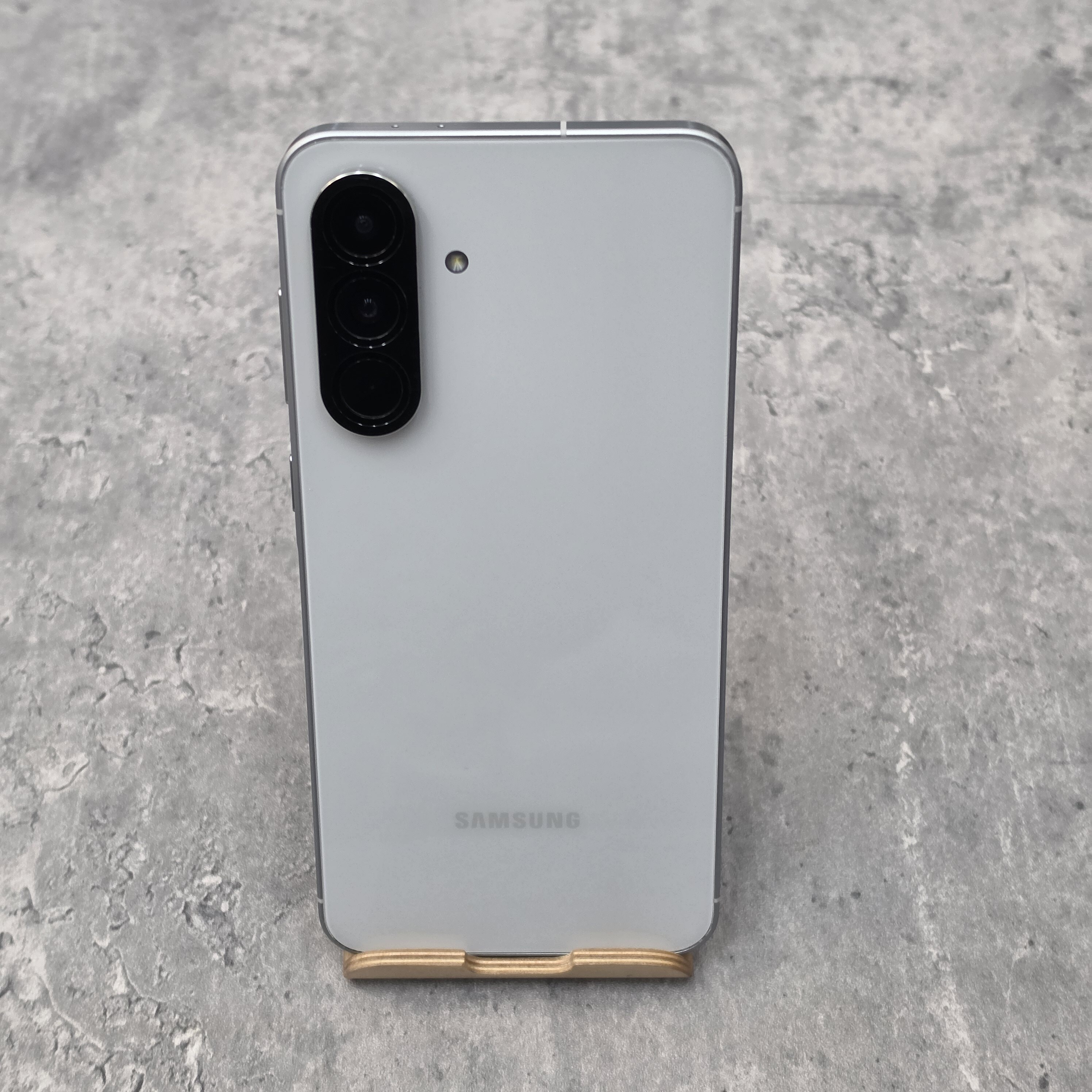 【二手安卓】Samsung Galaxy A56 8G+256G 鐵馬灰（螢幕換新）