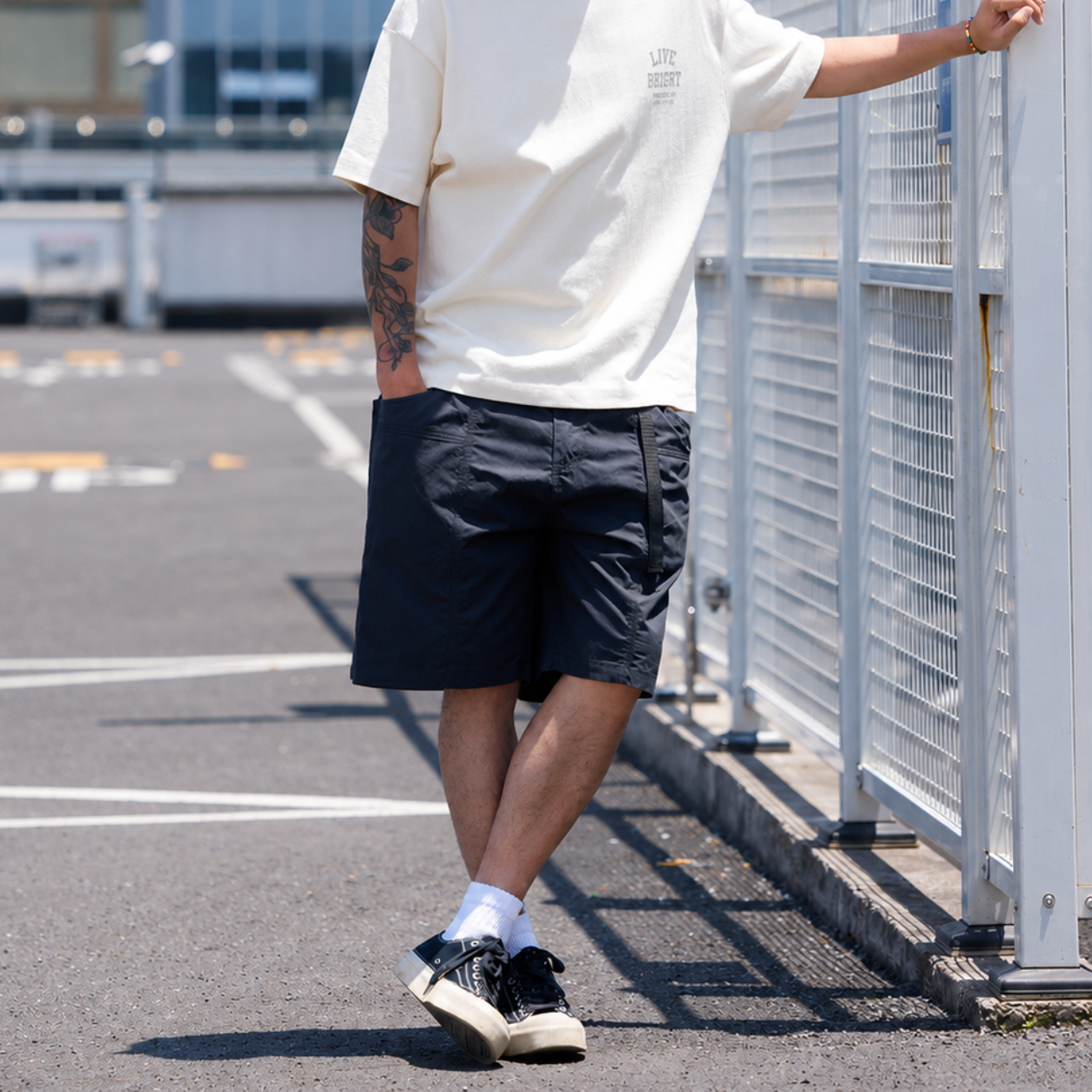 輕量化暗格紋質感休閒短褲