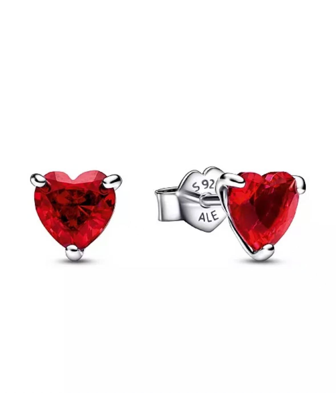 【預購】 Pandora H070365 鍍銀閃紅心形耳環