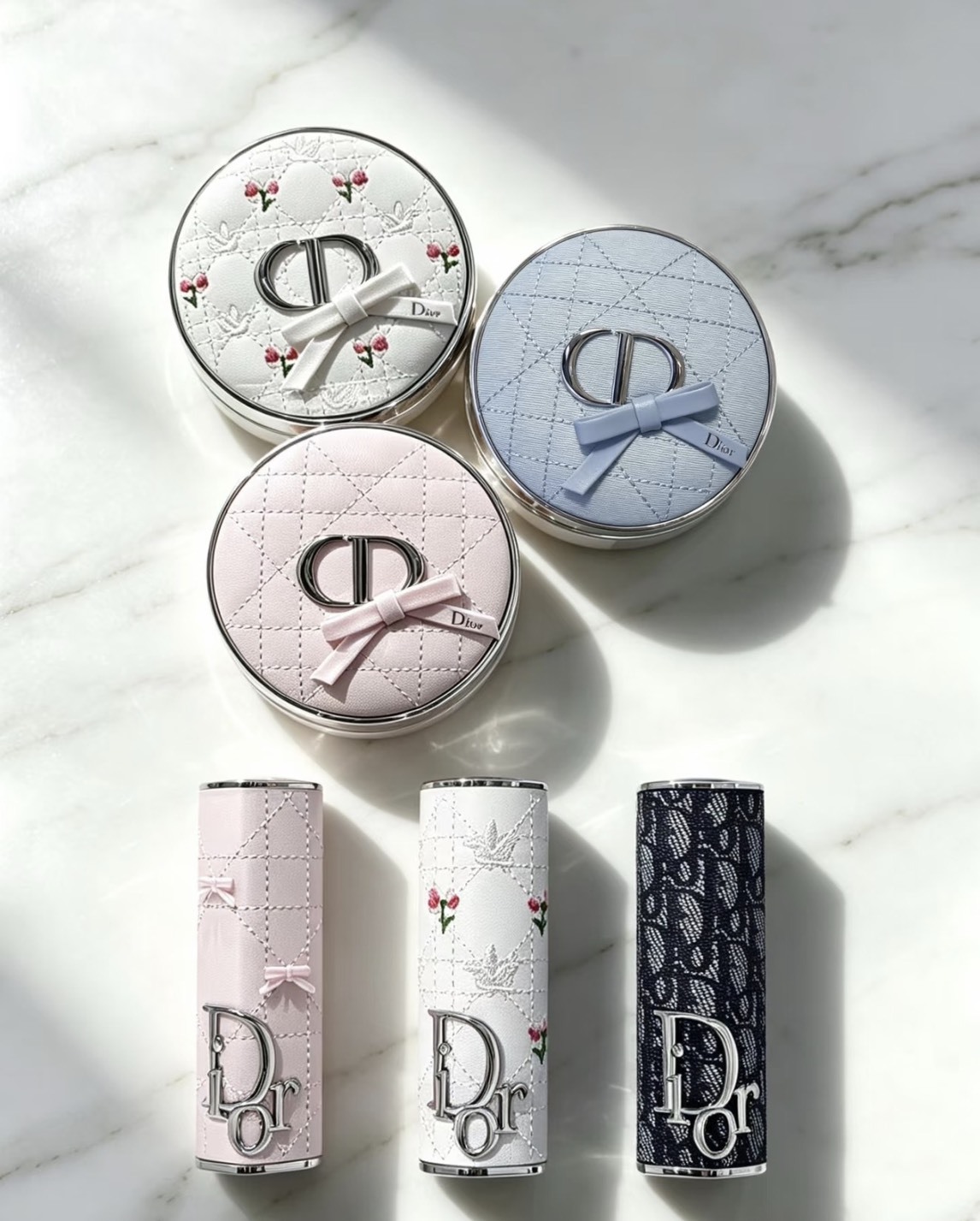 【Luxury】限量選品  DIOR 香氛世家 限量唇膏 DIOR迪奧 Forever 蝴蝶結 氣墊粉殼 蜜粉盒 氣墊粉餅 粉餅盒 彩妝 粉底 臉部 美容  氣墊粉 可加購蕊芯
