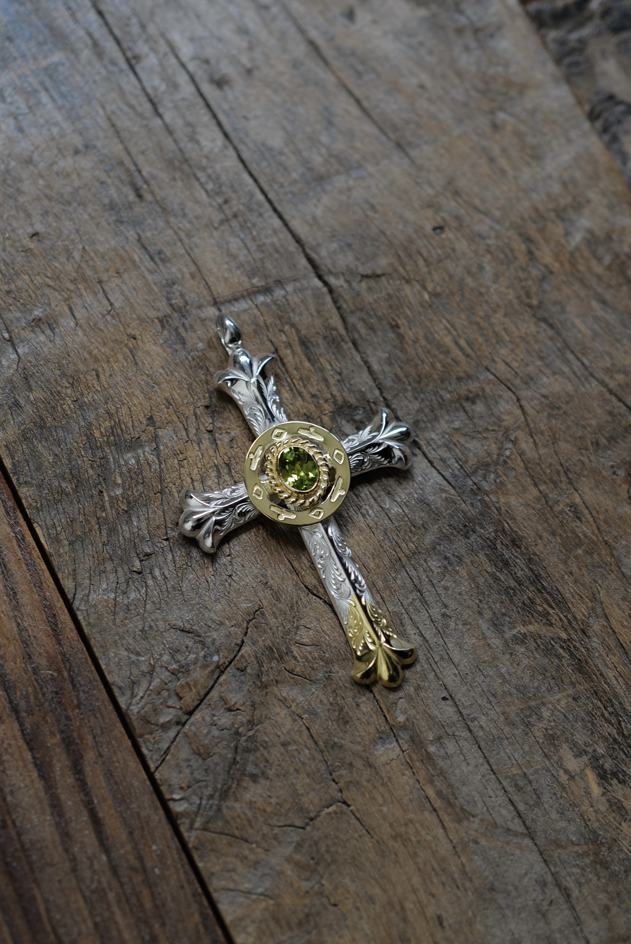 New金輪金繩橄欖石唐草先金Cross