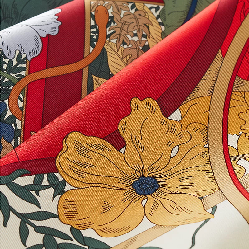 Hermes La Nature en Voyage scarf 90 Ivoire / Rouge H / Vert Loden