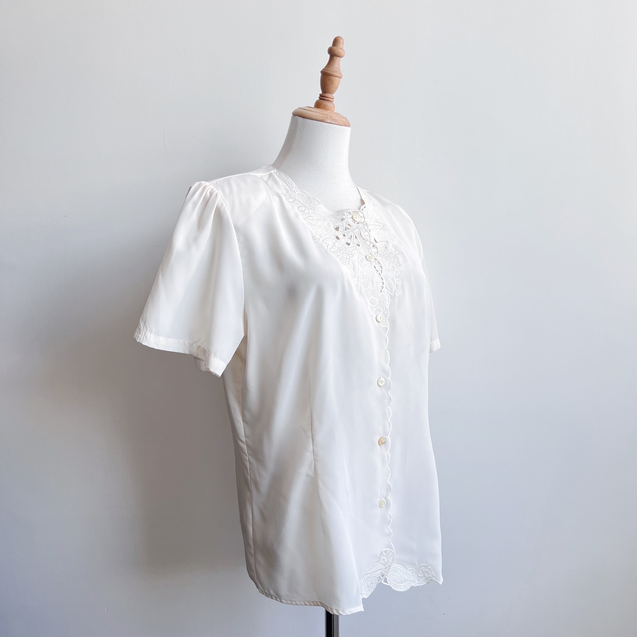 White Fruit Pattern Embroidery Vintage Top