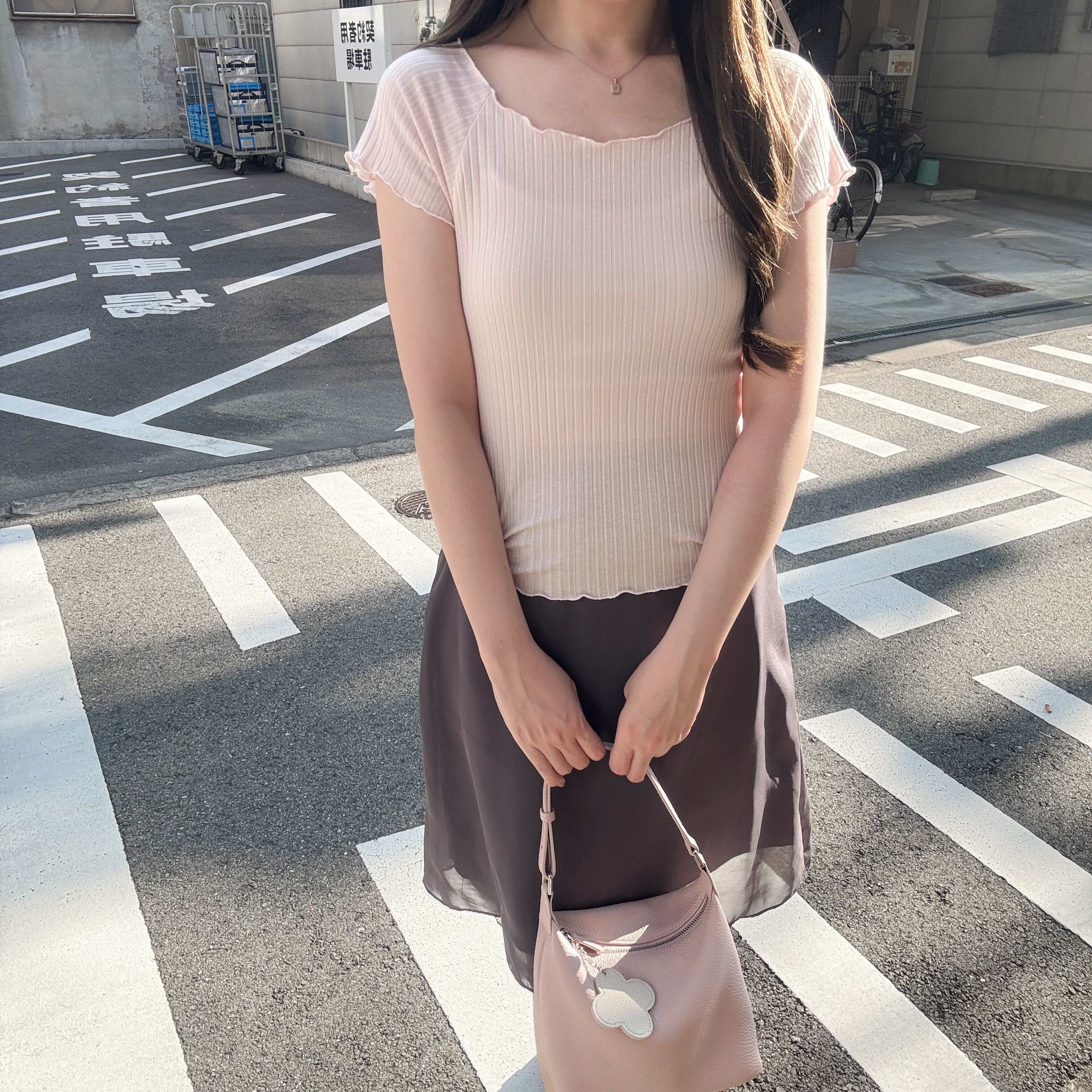木耳邊坑紋top