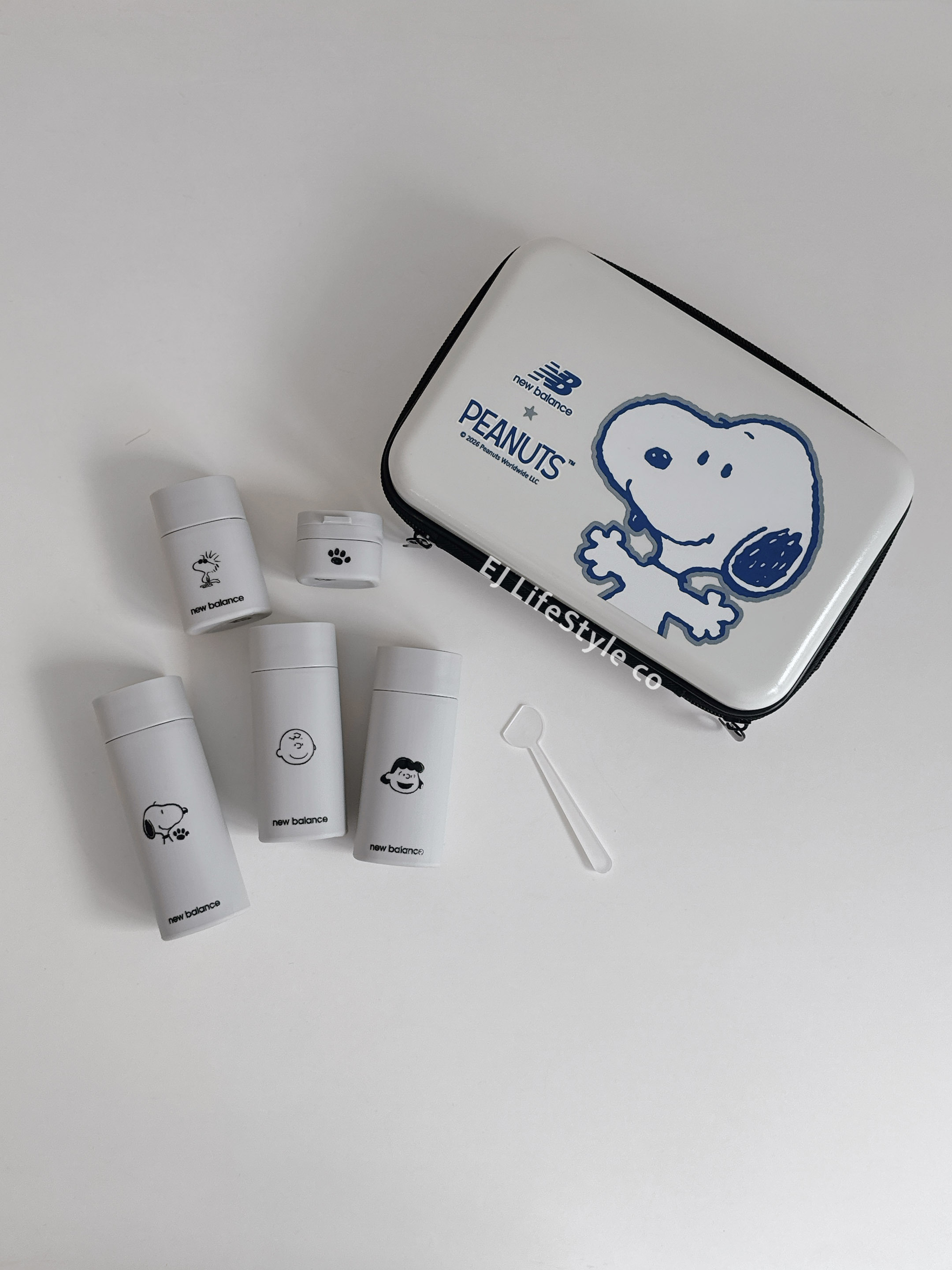 PEANUTS X NEW BALANCE NB SNOOPY 史努比 歐拉夫 OLAF 硬殼 旅行 收納盥洗包組 / 現貨
