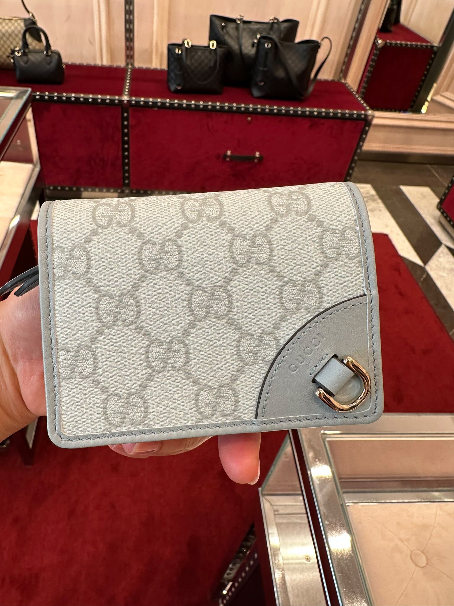 LYS02034 Gucci GG Emblem mini wallet