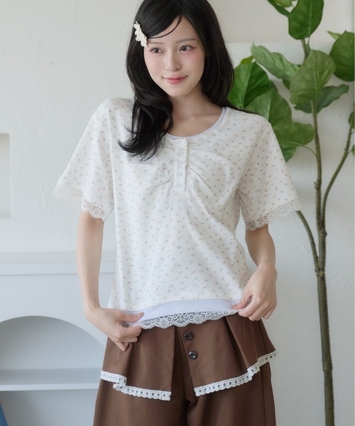 kutir / Layered-style lace Henley neck T-shirt