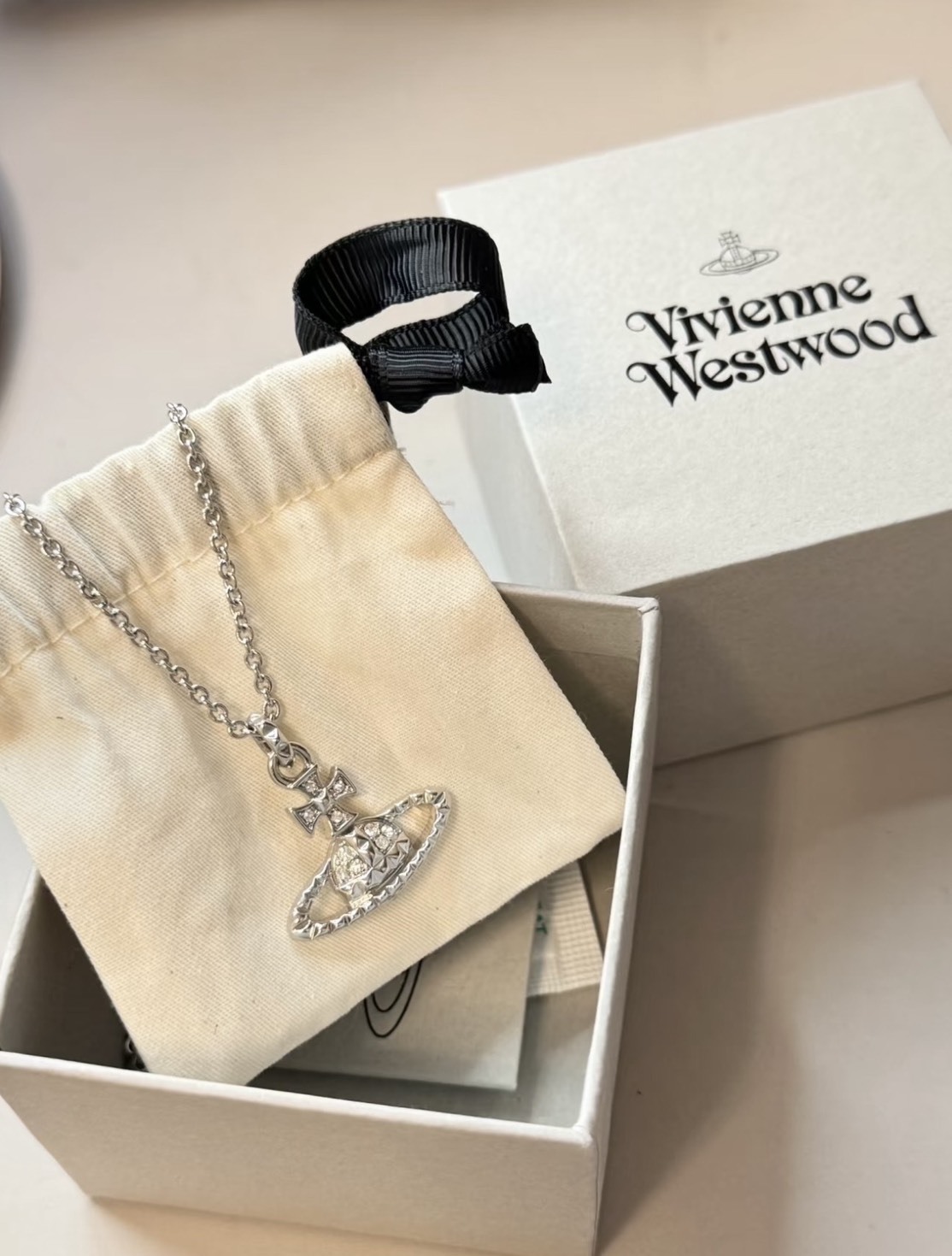 iSNEAKERS｜Vivienne Westwood 薇薇安 西太后項鏈 平面土星 63020052-W110-MY