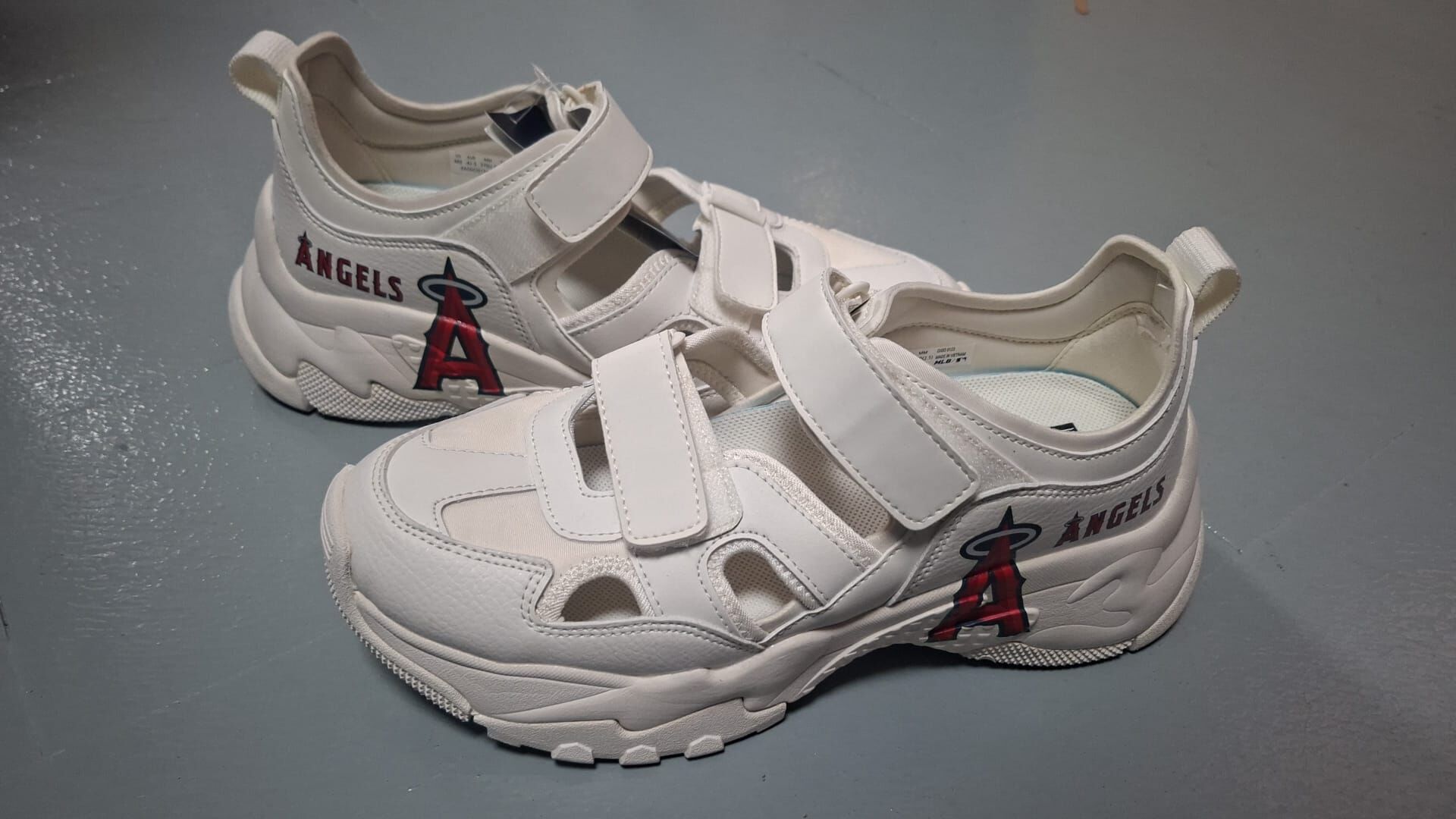 KR MLB A 字鞋,清貨貨品,不設退換(K7 MLB216)