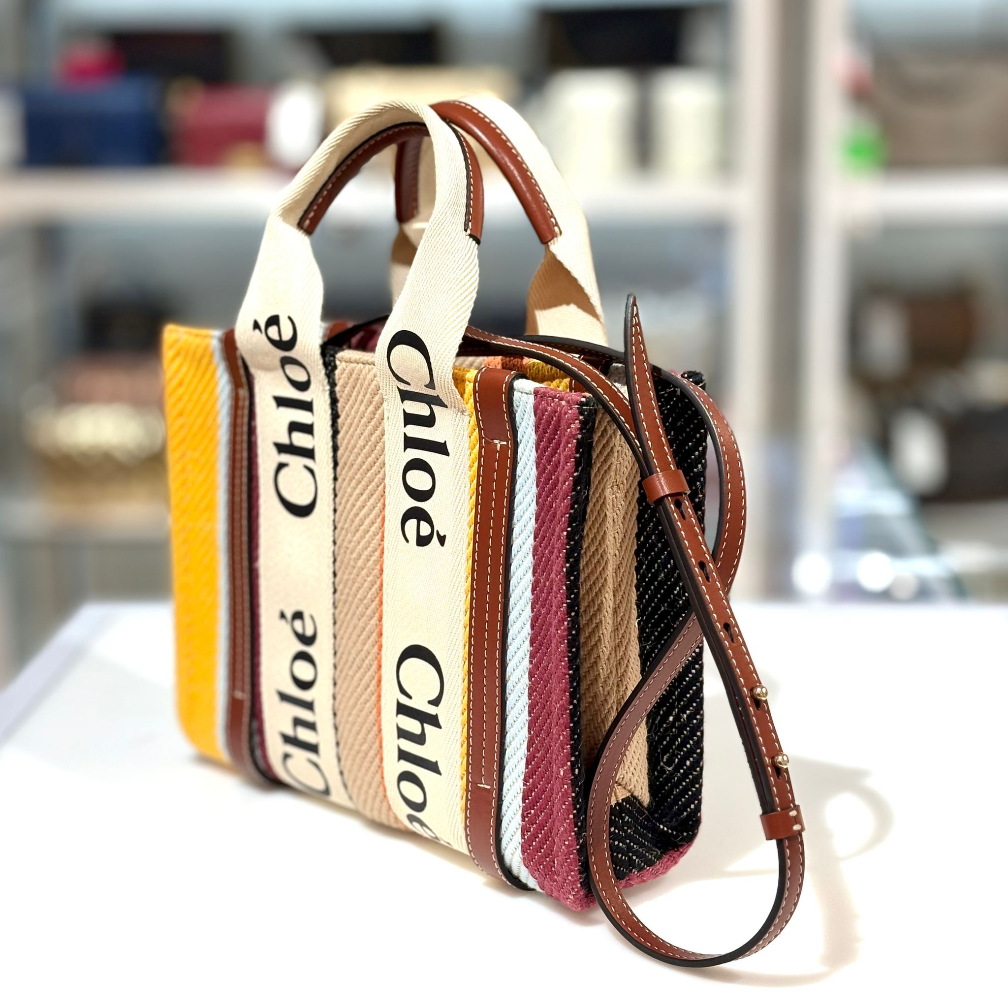 99%NEW二手CHLOE 帆布WOODY SMALL 手挽肩背兩用袋 啡色/彩色 #香榭站正品