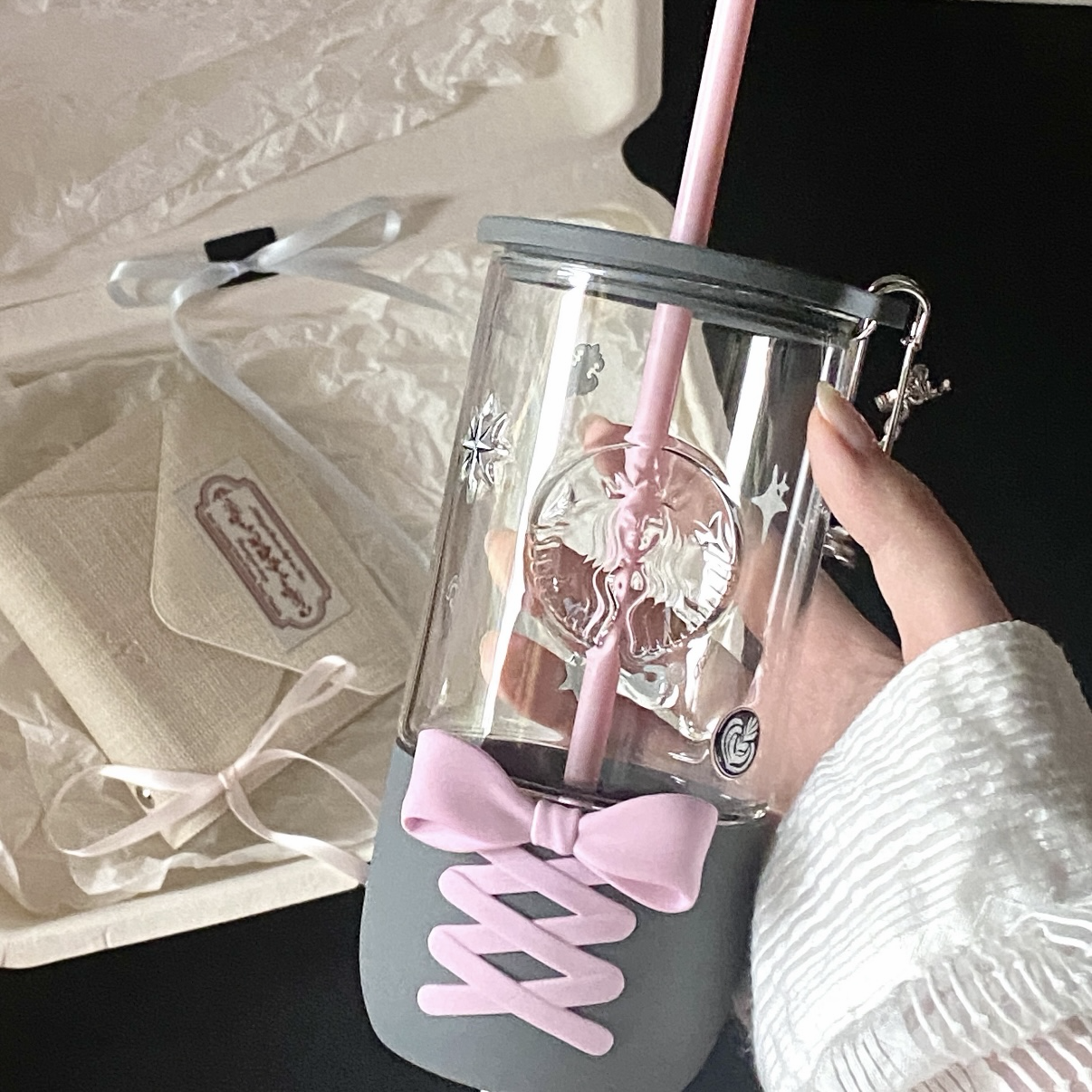 （預購）STARBUCKS 星巴克🎀新品朋克芭蕾系列 玻璃吸管杯配絲帶造型杯套