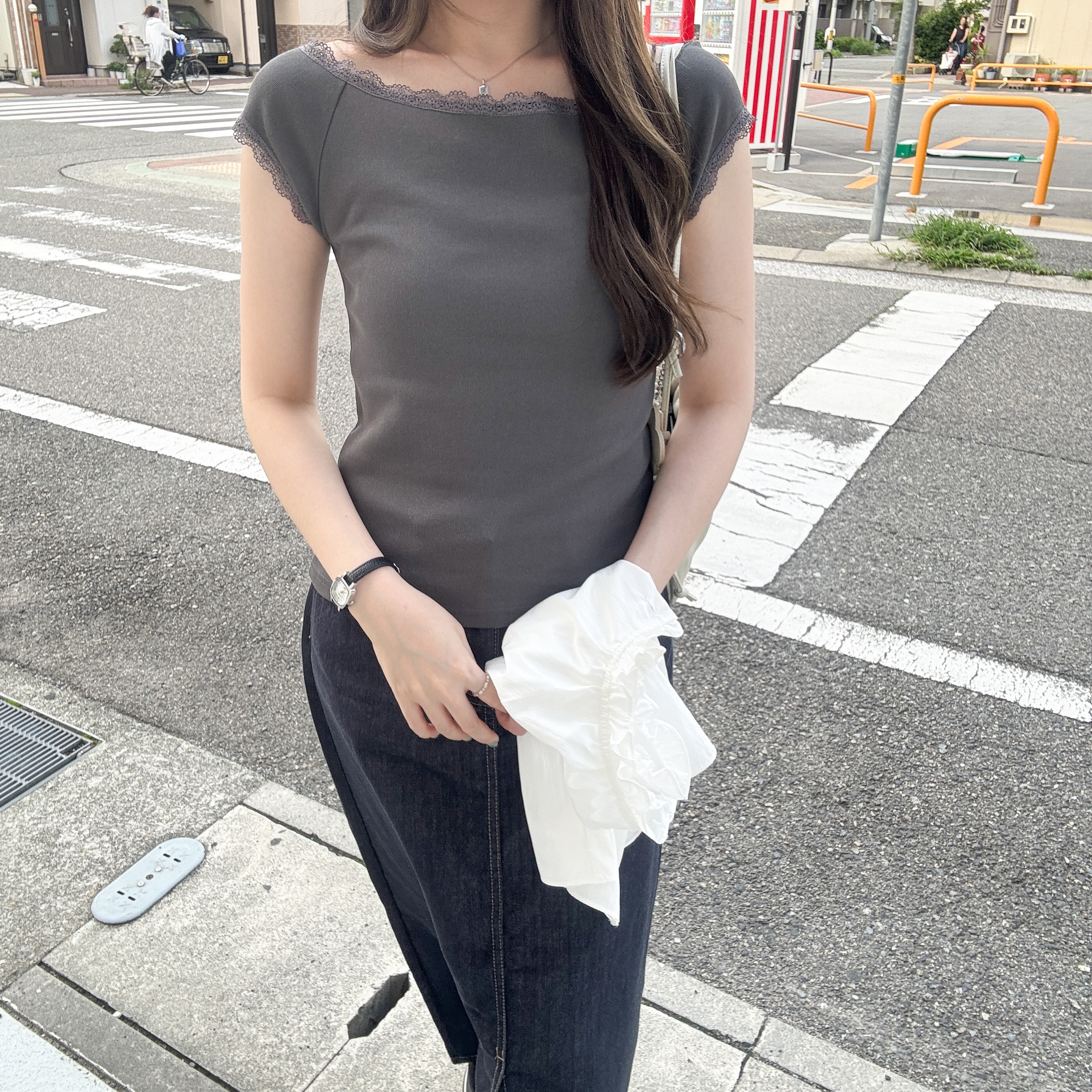 大圓領lace修身短䄂tee