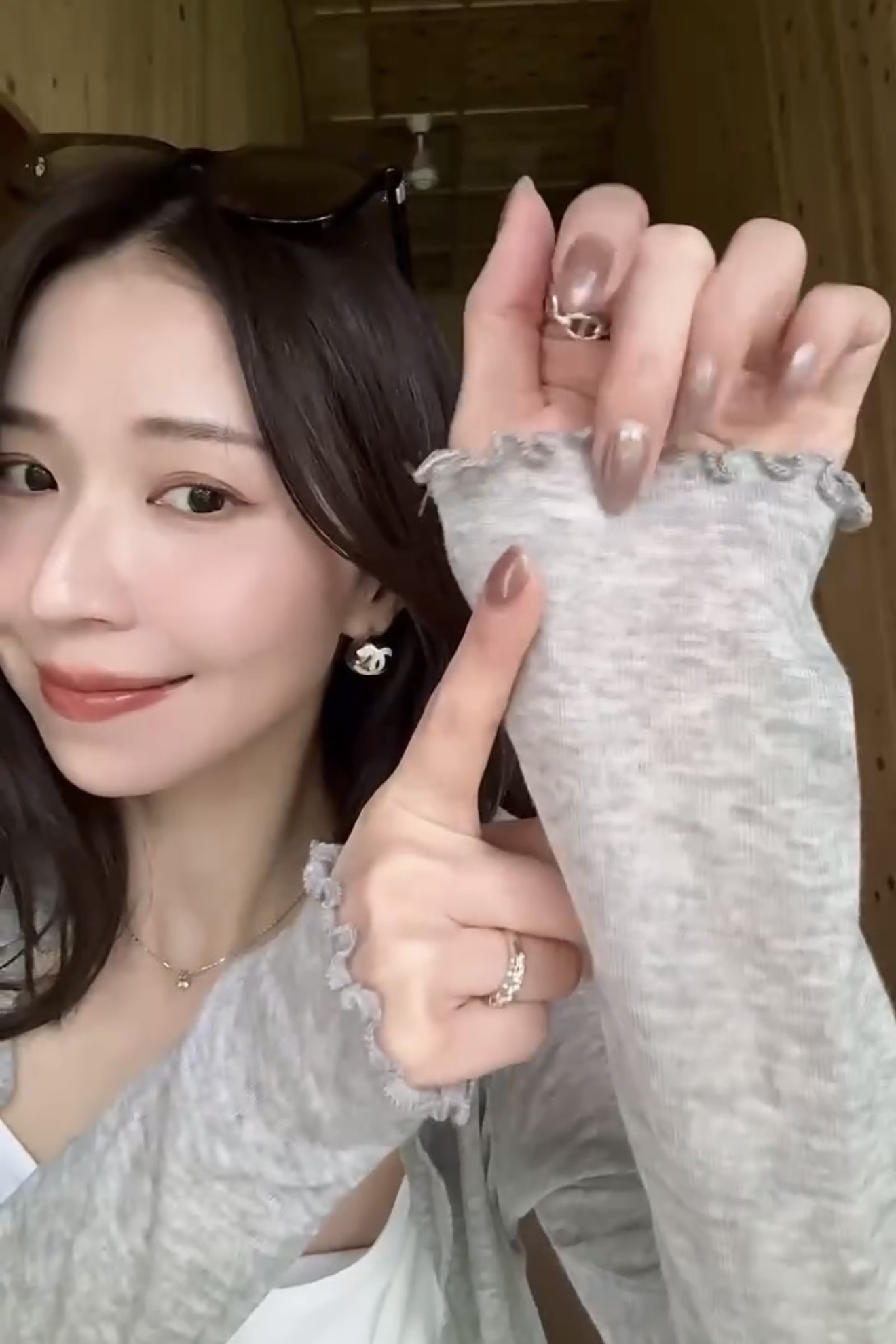木耳捲捲邊透膚小外套 HD17 #WINNIE清單