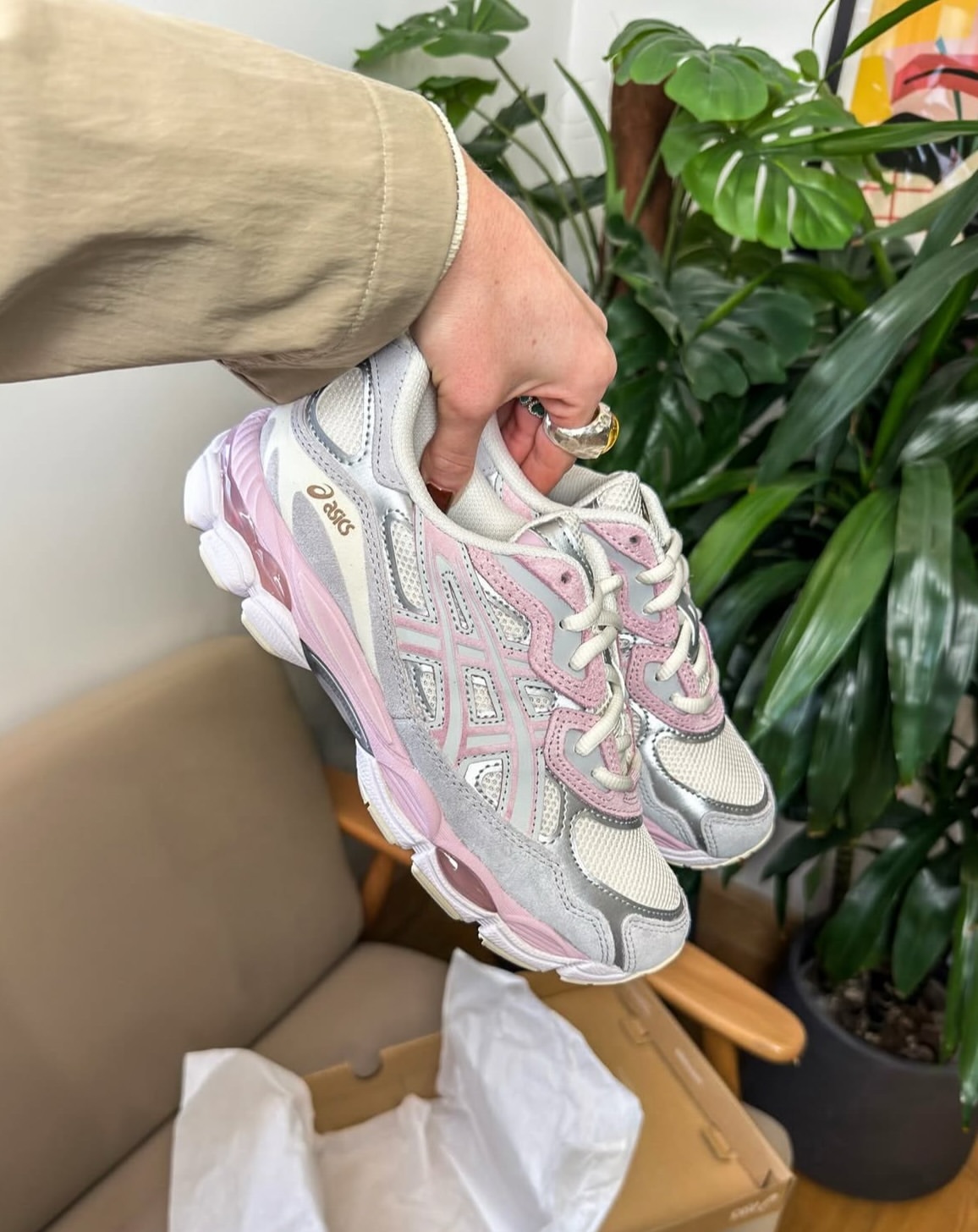 ASICS GEL-NYC 草莓奶油 奶油白 粉色 銀色 奶油銀 復古 女鞋 1203A383-028 / 調貨