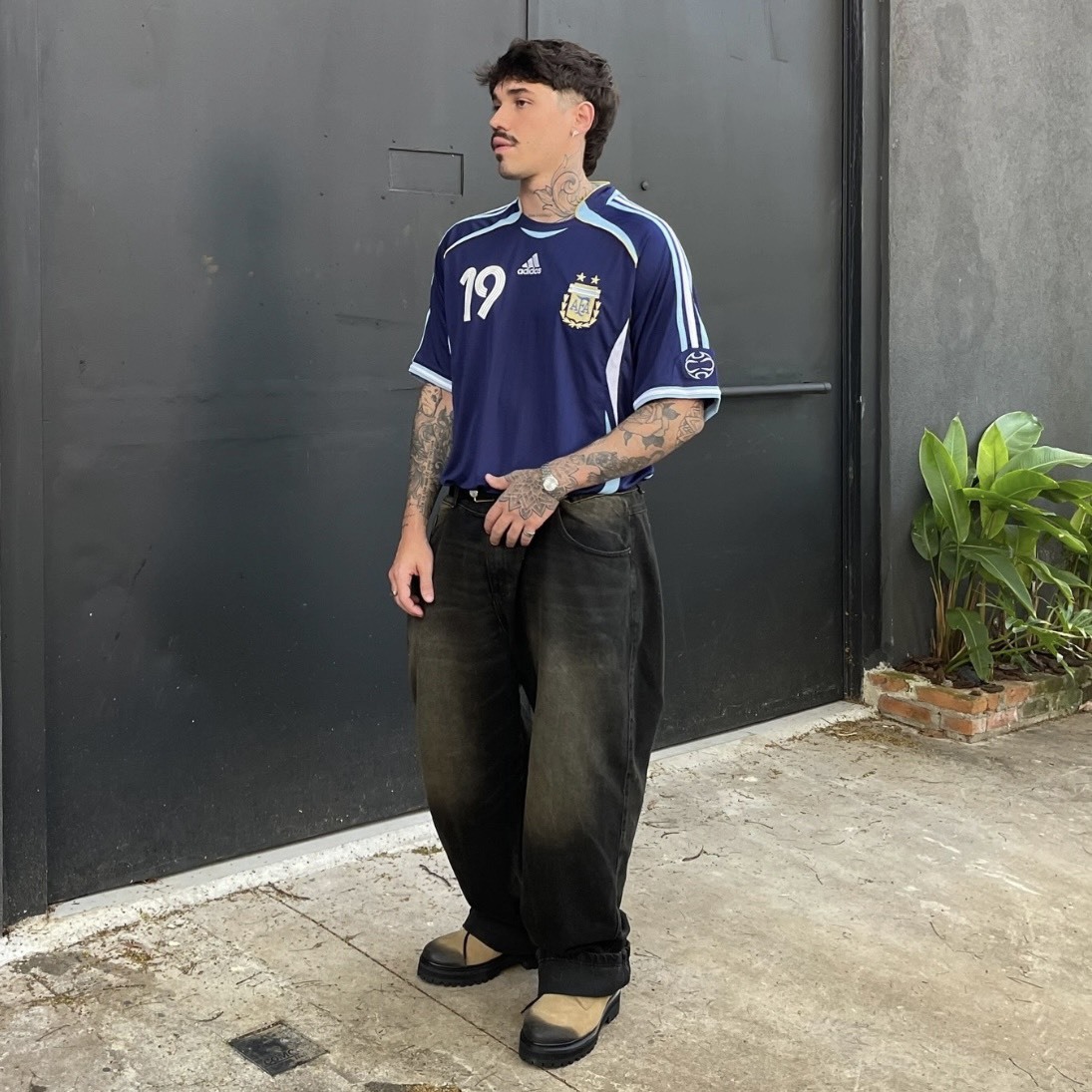 【代購】adidas 2006 德國世界盃 阿根廷國家隊 #19 Messi 客場球迷版足球衣  2006 FIFA World Cup｜客場復刻版｜梅西 #19