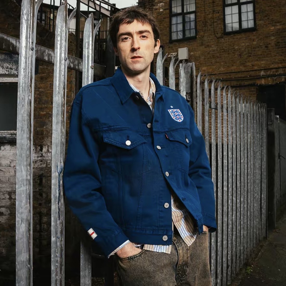 【代購】Levi's × 英格蘭國家隊 SS26 聯名系列  Three Lions 三獅軍團盾牌隊徽 牛仔外套 男女同款 Aug25