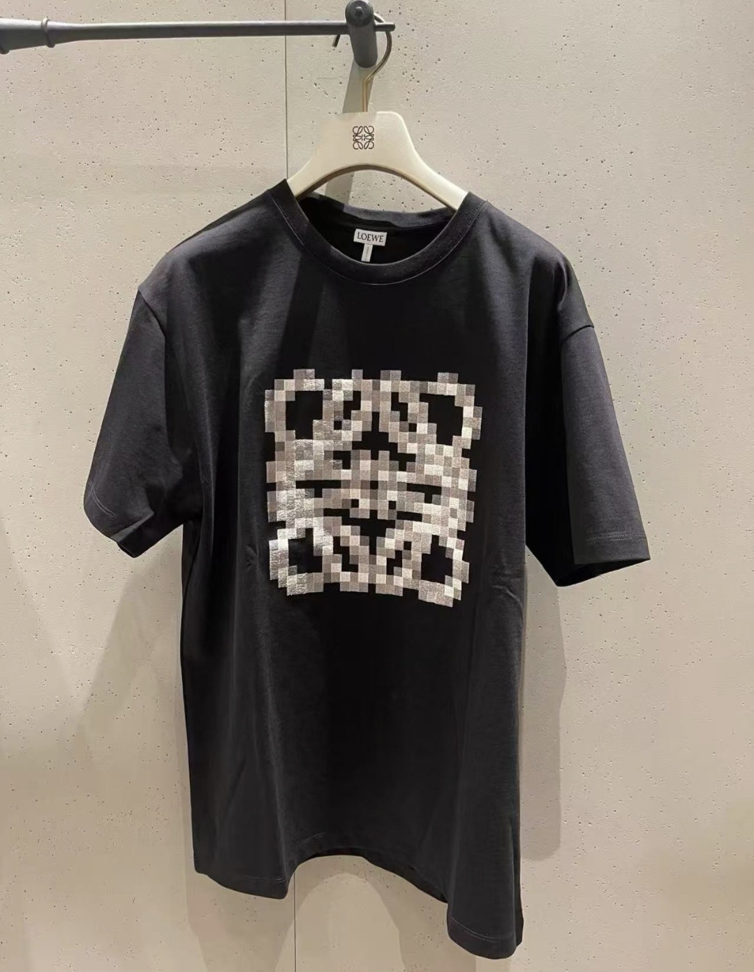 LOEWE 黑色 馬賽克LOGO Tee