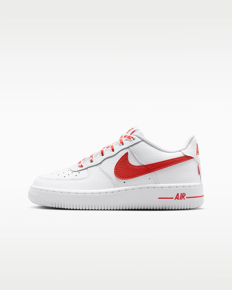 【預訂】 NIKE AIR FORCE 1 LOW 白紅"NIKE"文字鞋帶-GS