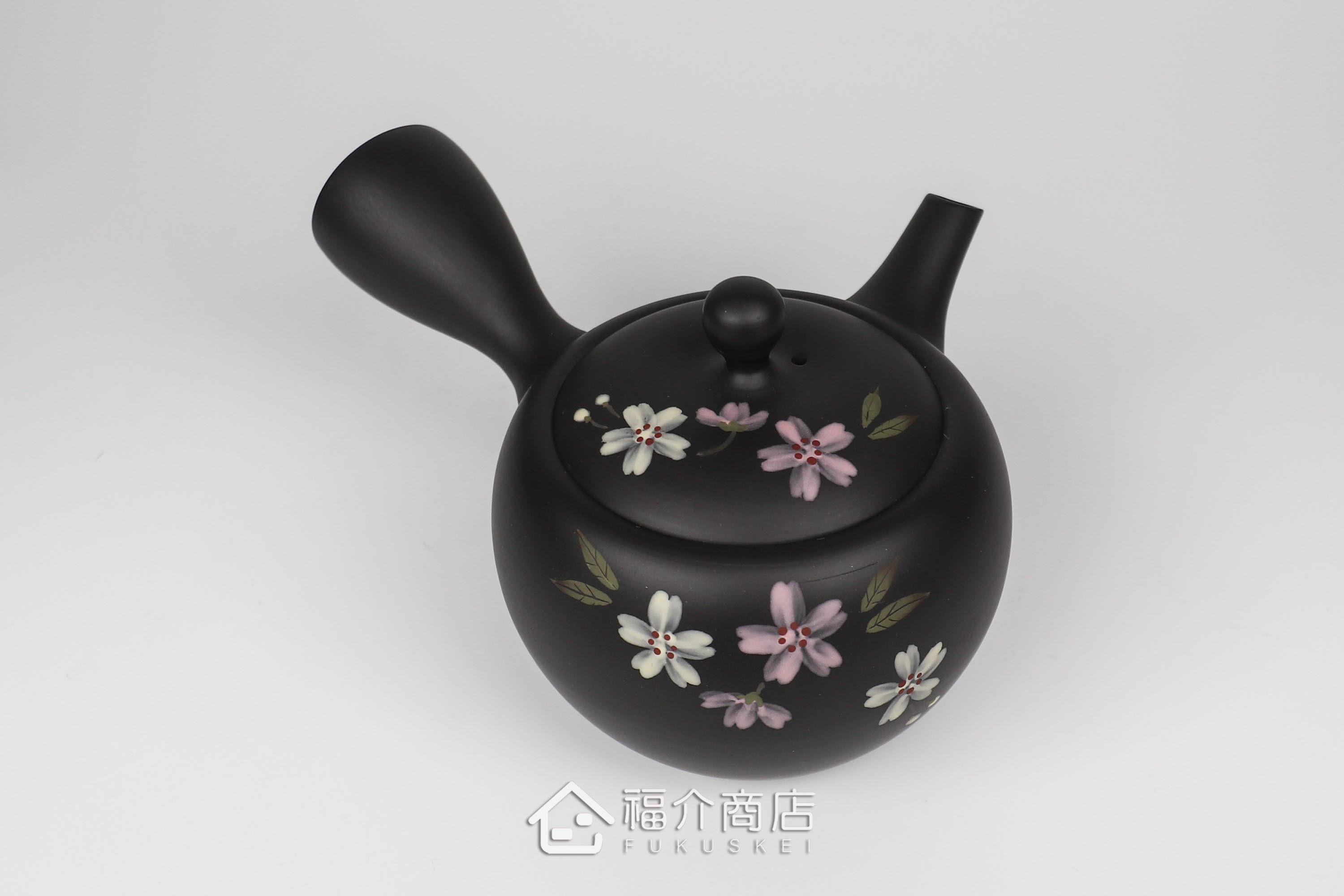 泡茶用的日本陶瓷茶壺,壺身有櫻花圖樣