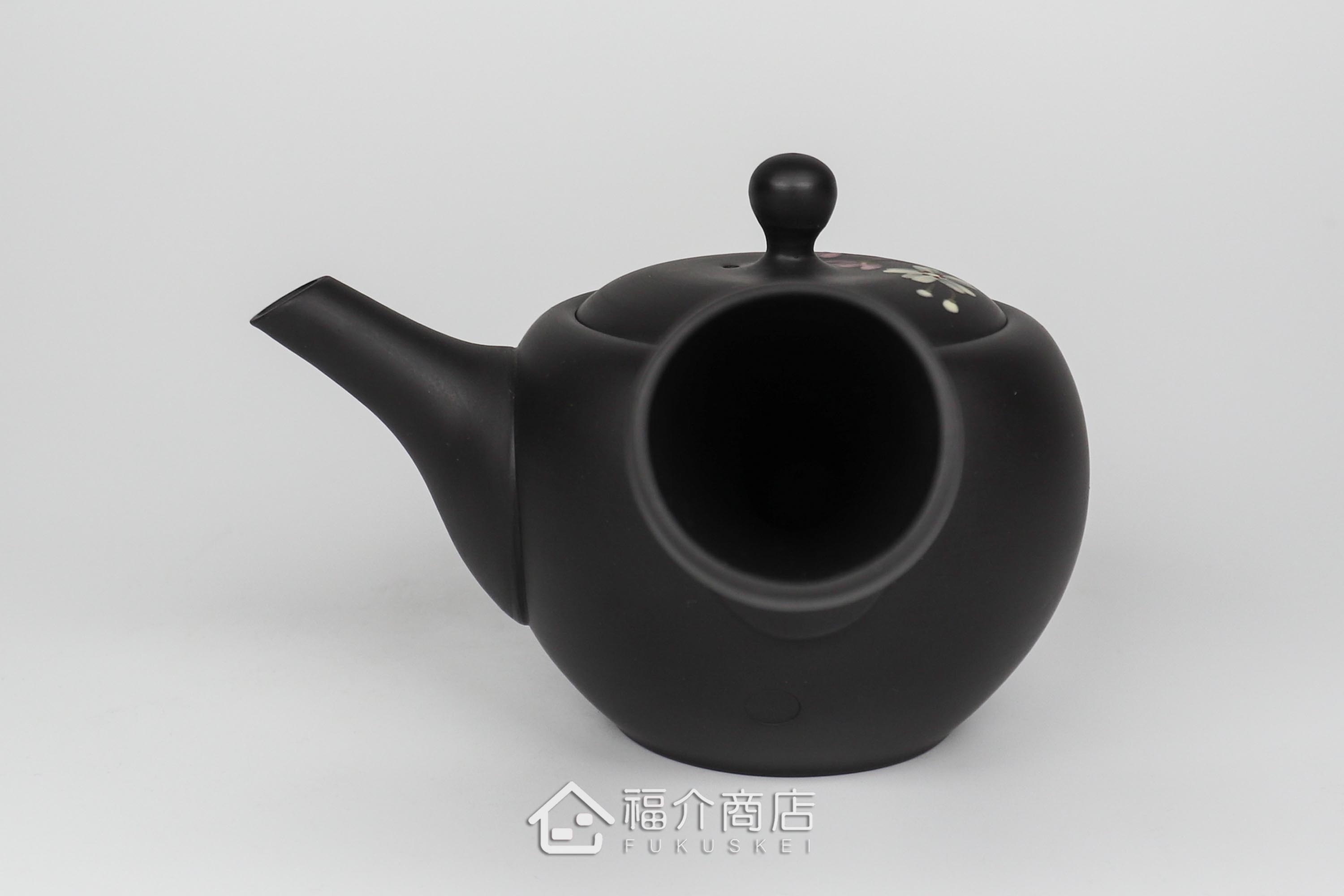 泡茶用的日本陶瓷茶壺