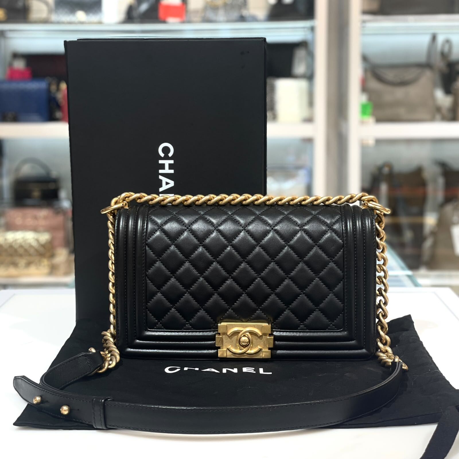 99%NEW二手 BOY CHANEL 25 A67086 黑色小牛皮金扣 @晶片 #香榭站正品