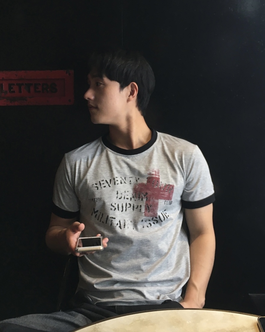 <2件免運> XIN SELECT 韓國 滾邊 仿舊 短袖 T恤 兩色