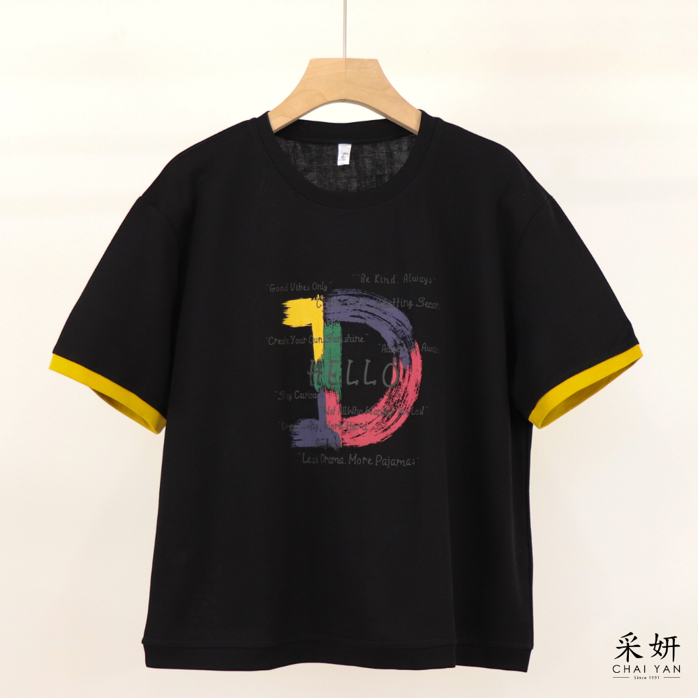 跳色水彩字母短袖上衣