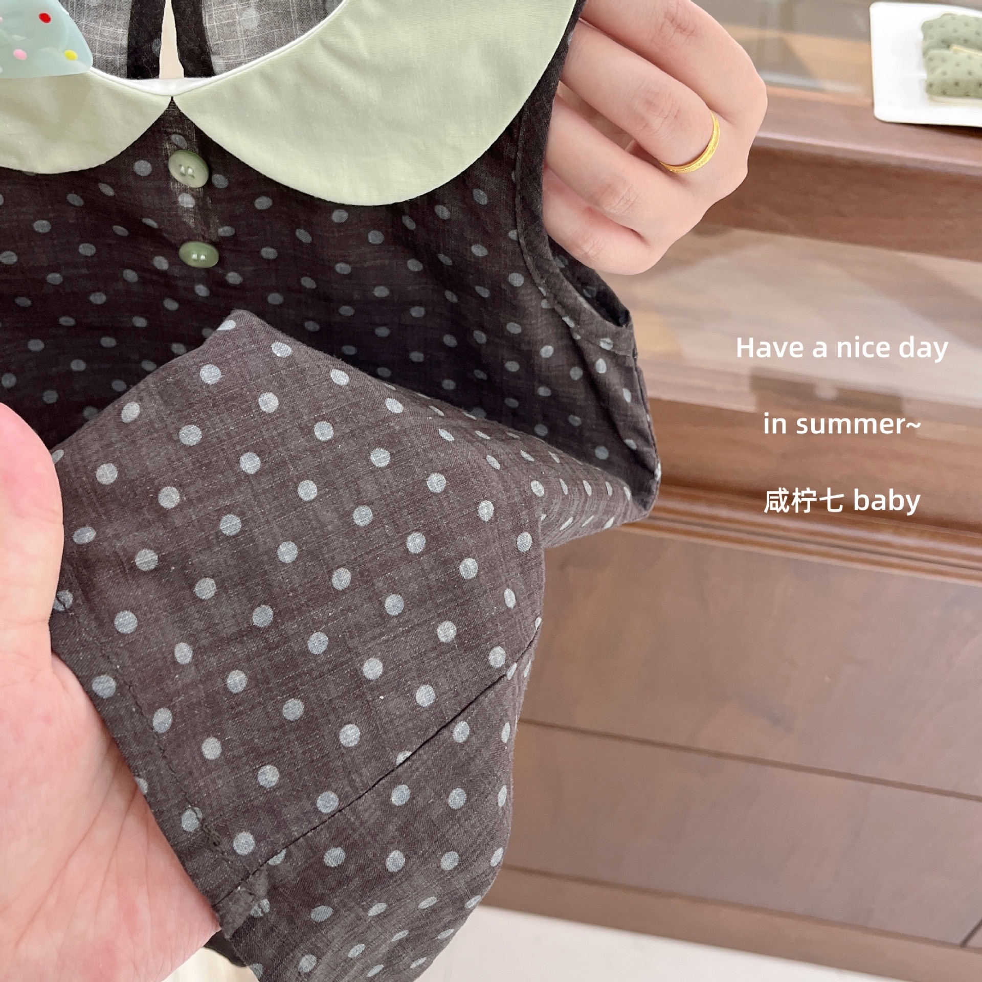 撞色翻領波點洋裝