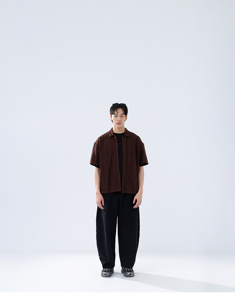 Men's Knit Short-Sleeve Polo Collar with Hollow-Out Stripes - Brown M/L【01025759】in stock+pre-order