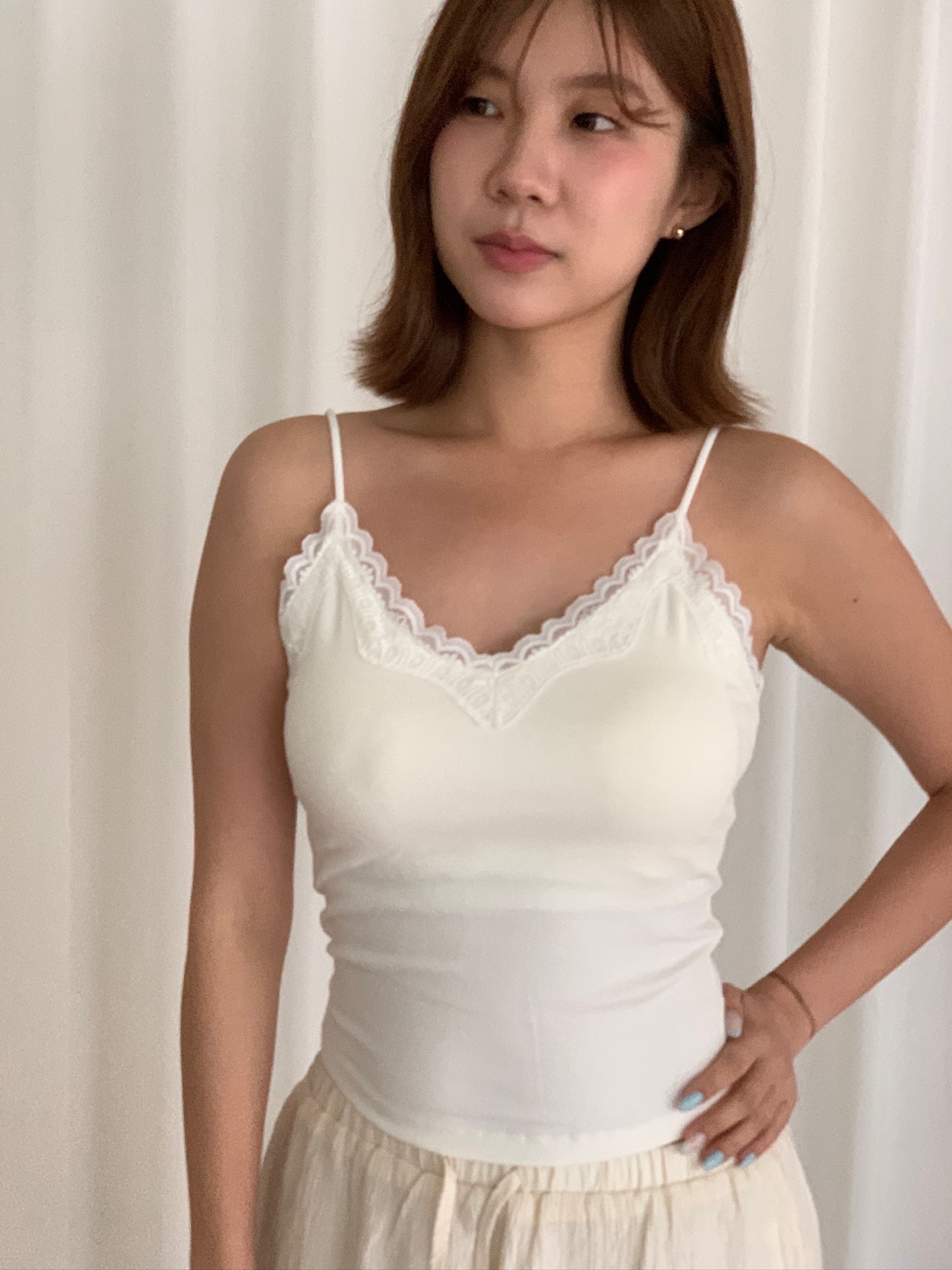 （現貨）蕾絲V領bra top（杏）