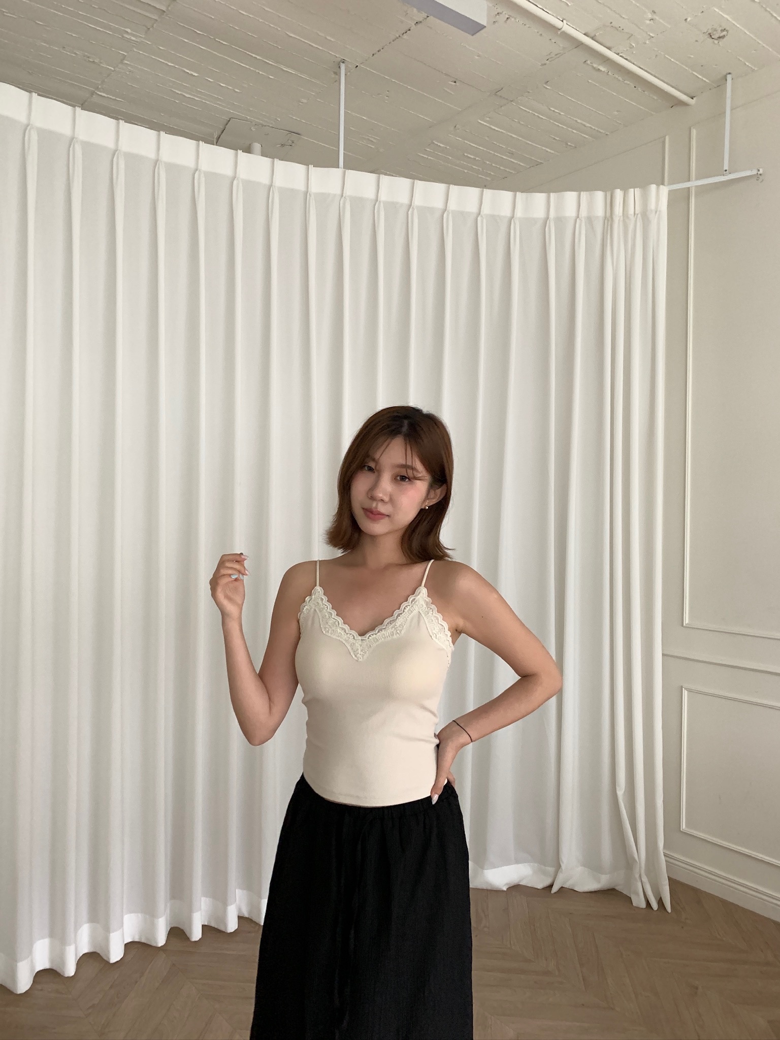 （現貨）蕾絲V領bra top（杏）