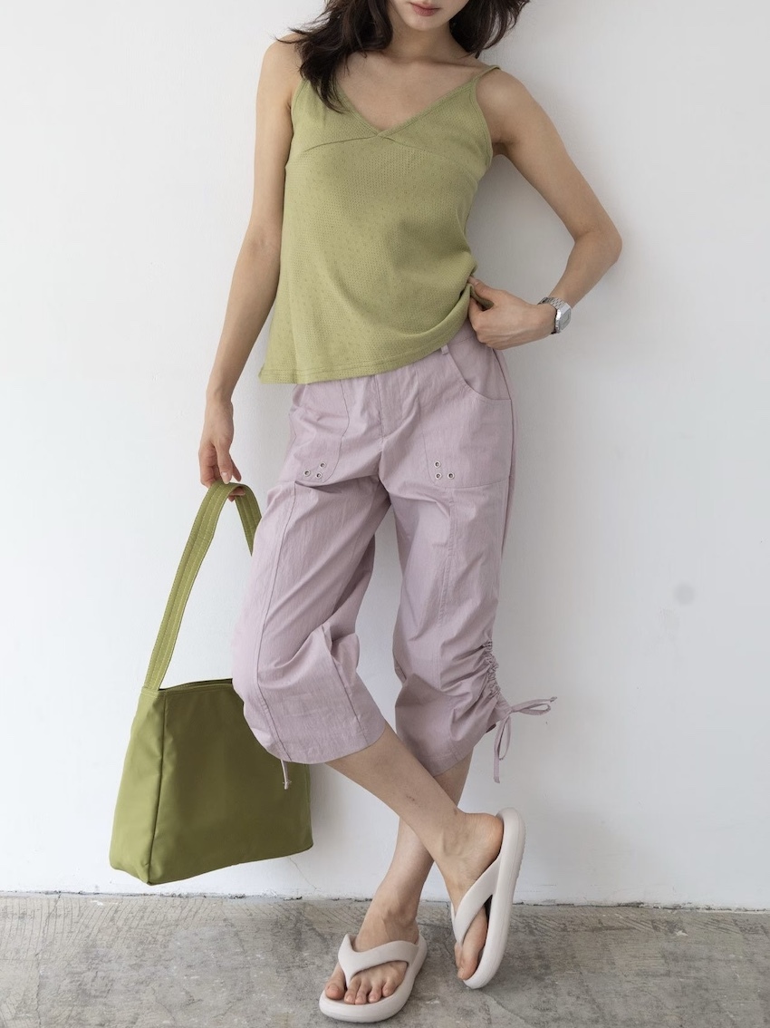 eyelet detail ruched capri trousers in MAUVE