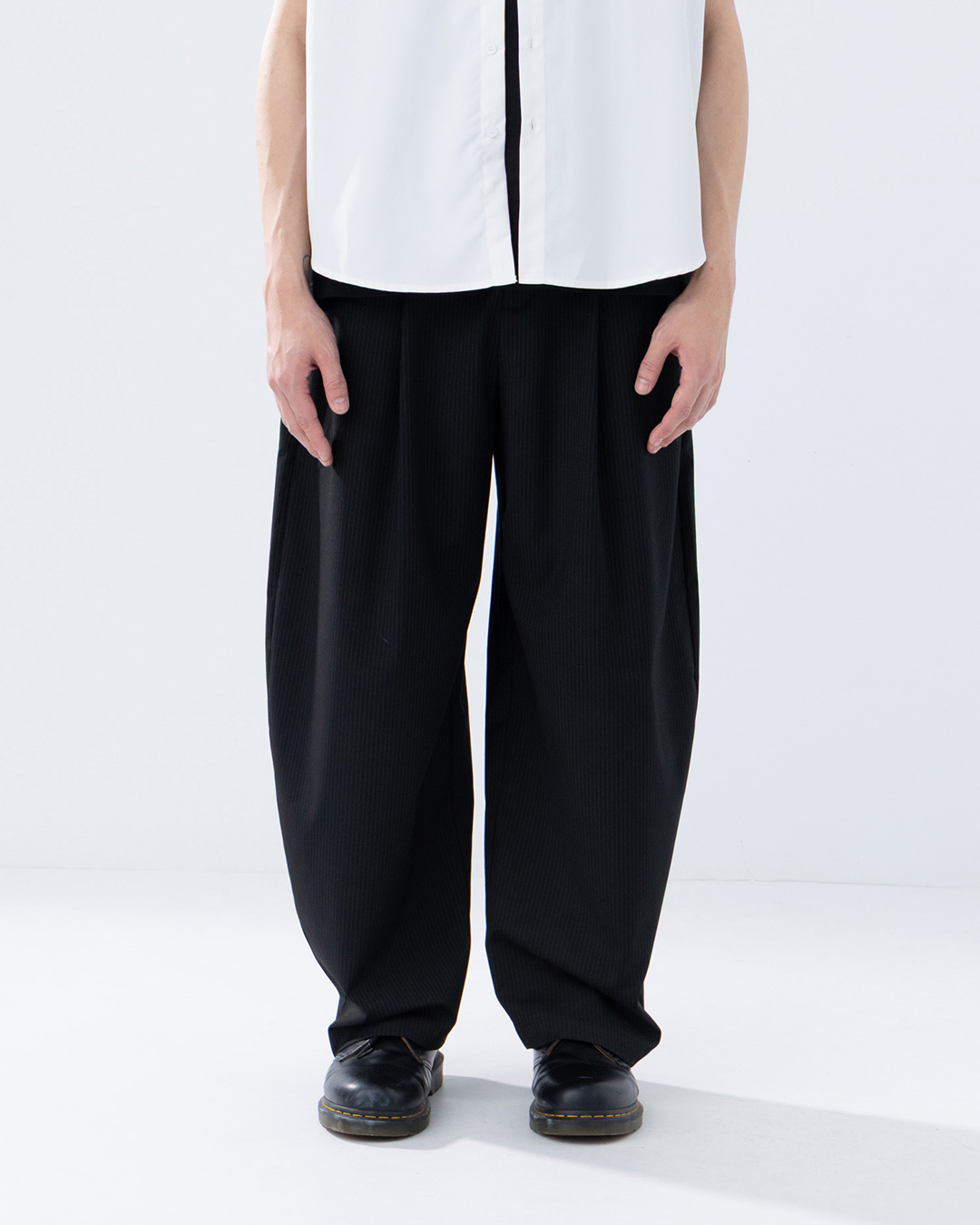 Men's striped low-waisted suit trousers - black, S/M/L/XL【04030535】in stock+pre-order