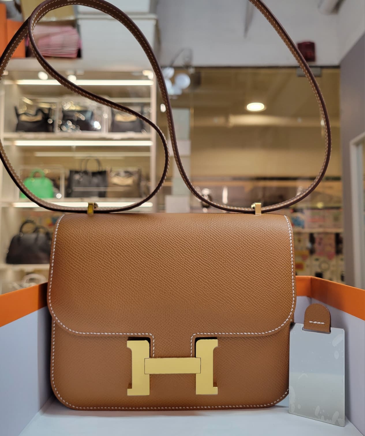 HERMES mini Constance gold CC WITH MIRROR 金棕色金扣 （有鏡）