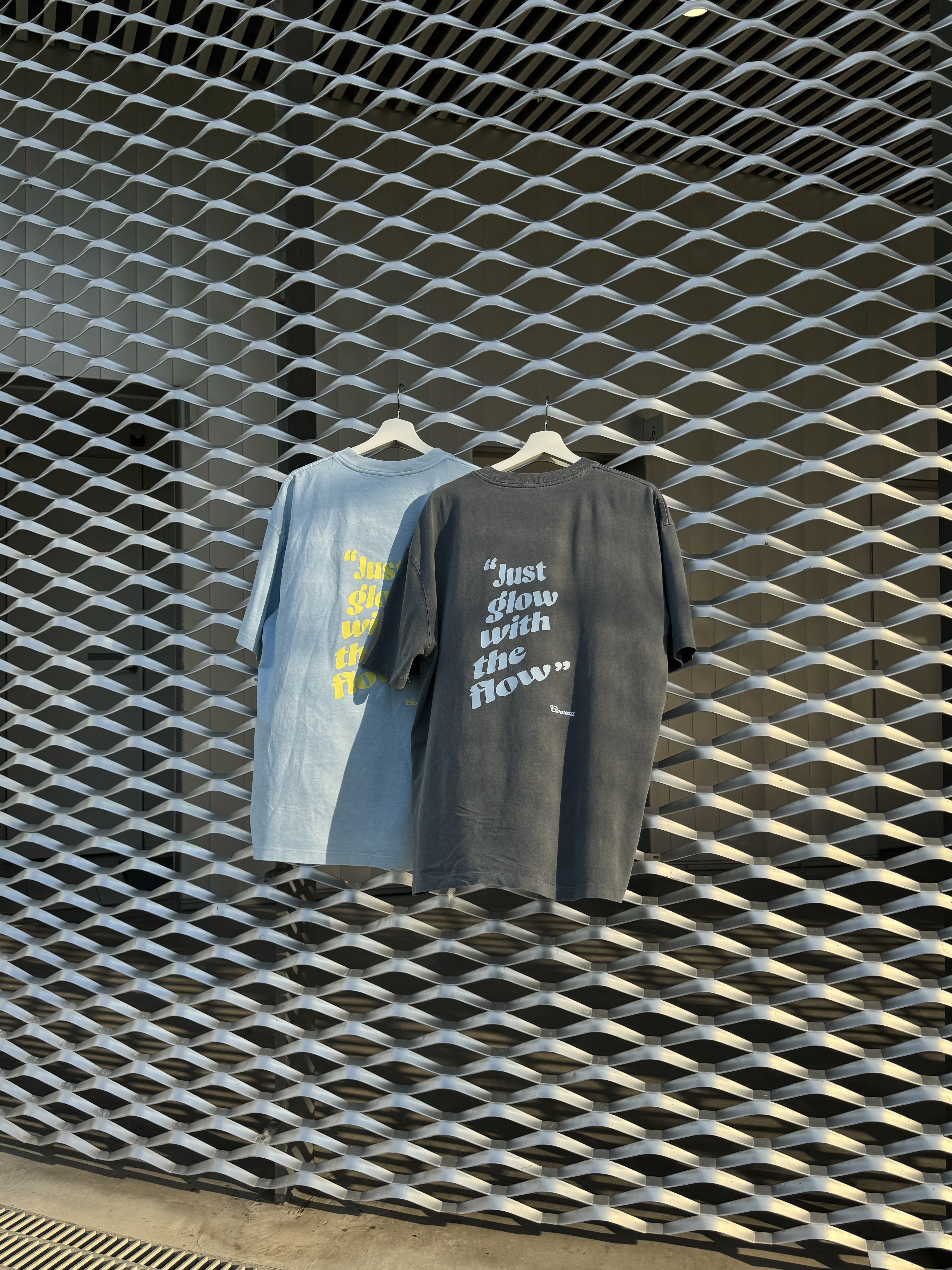 𝐆𝐋𝐎𝐖𝐈𝐍𝐆 / Glow With The Flow Oversized Tee (2 colors)