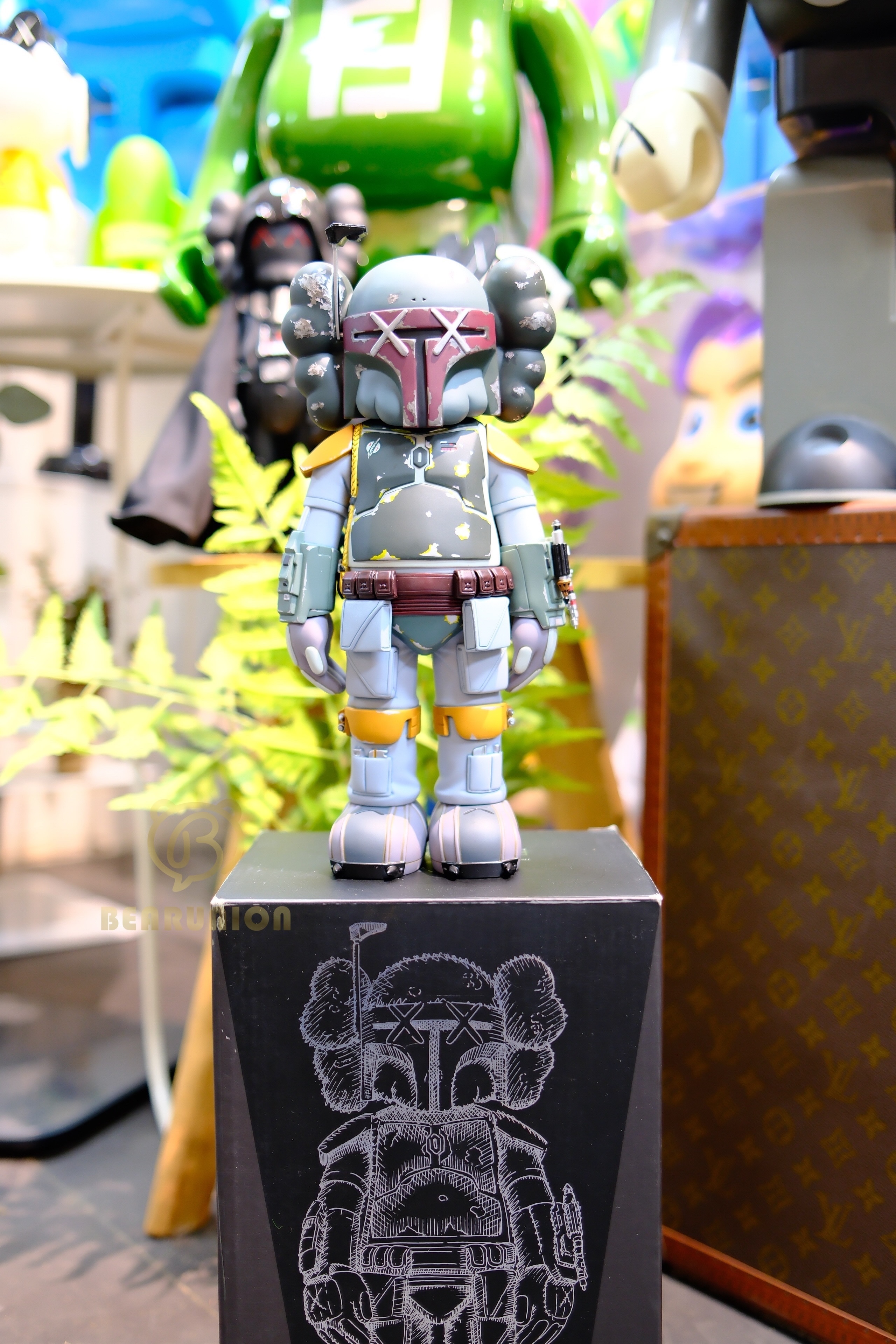 🥇現貨🥇⭐️Used⭐️ KAWS Star Wars Boba Fett Vinyl Figure