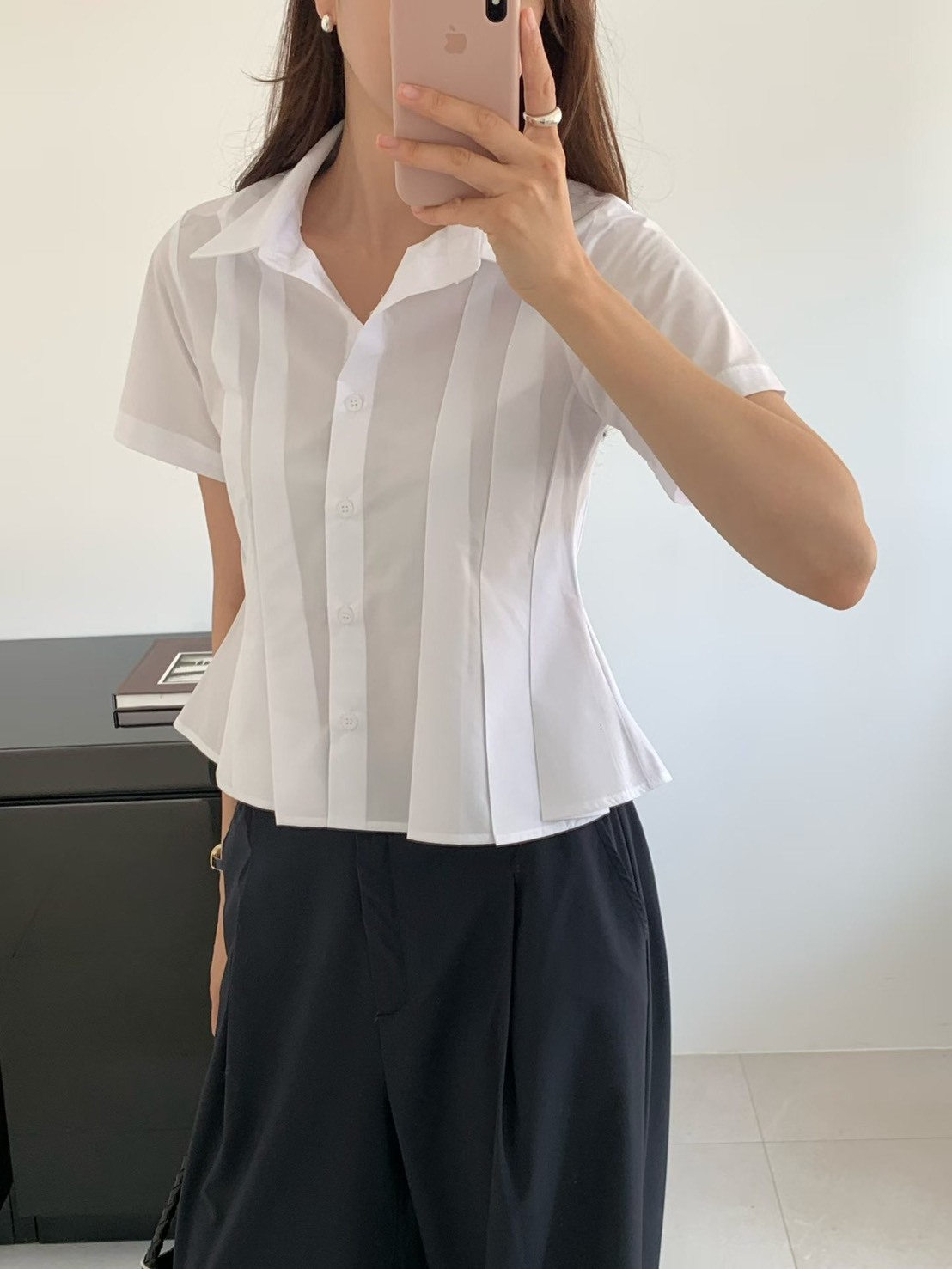 寬折收腰乖乖襯衫