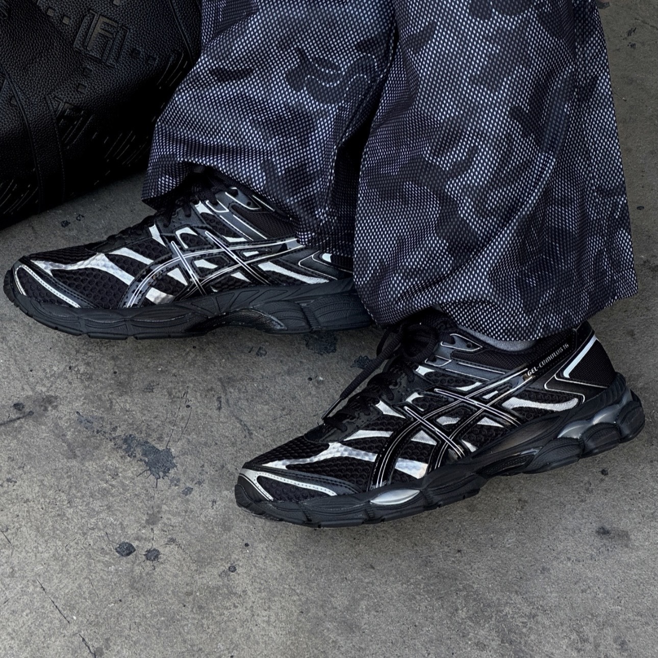 ASICS GEL-CUMULUS 16 黑銀 運動 休閒鞋 男鞋 亞瑟士 1203A733-002