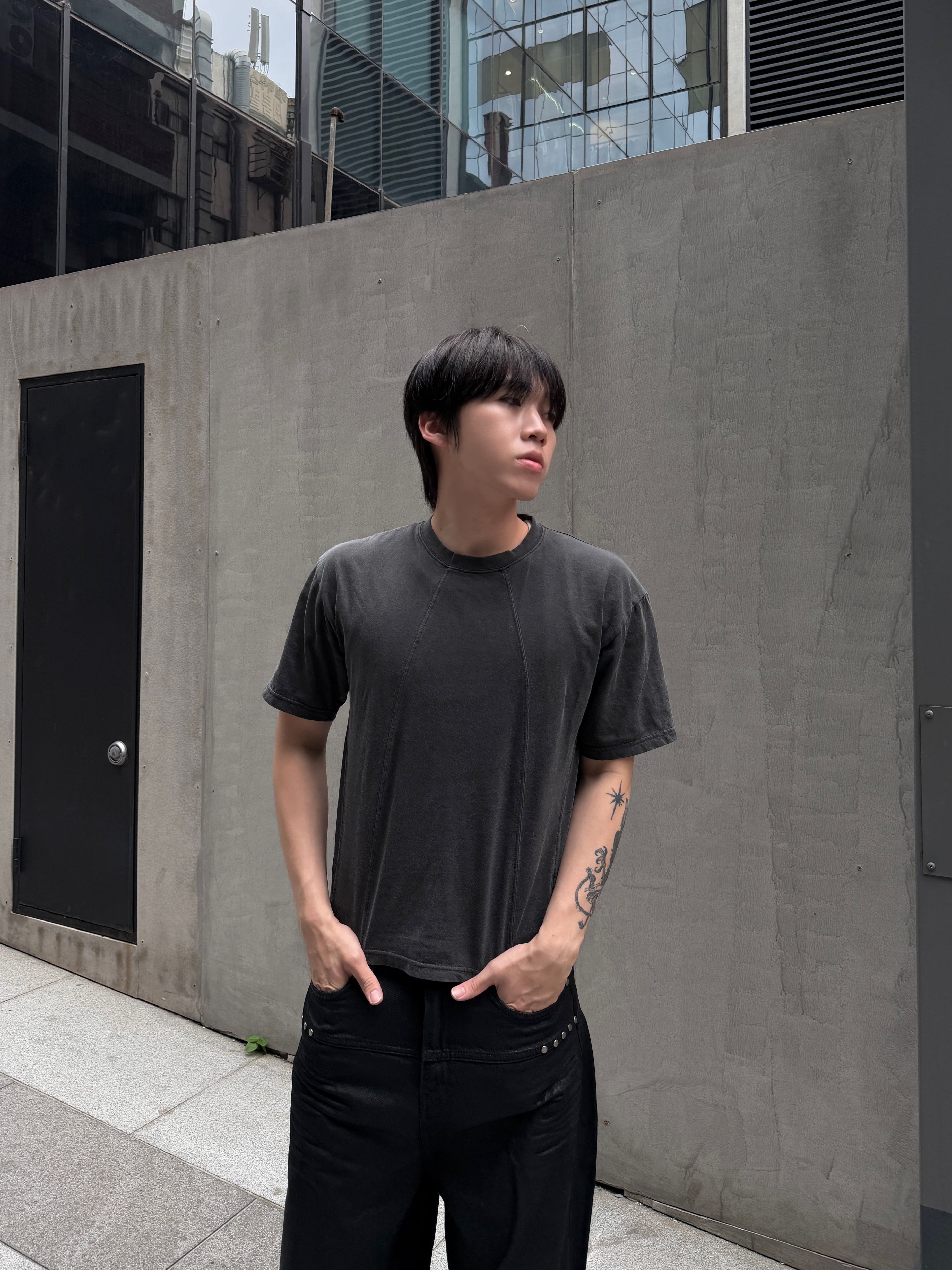 BOXY 弧線剪裁 寬短水洗上衣
