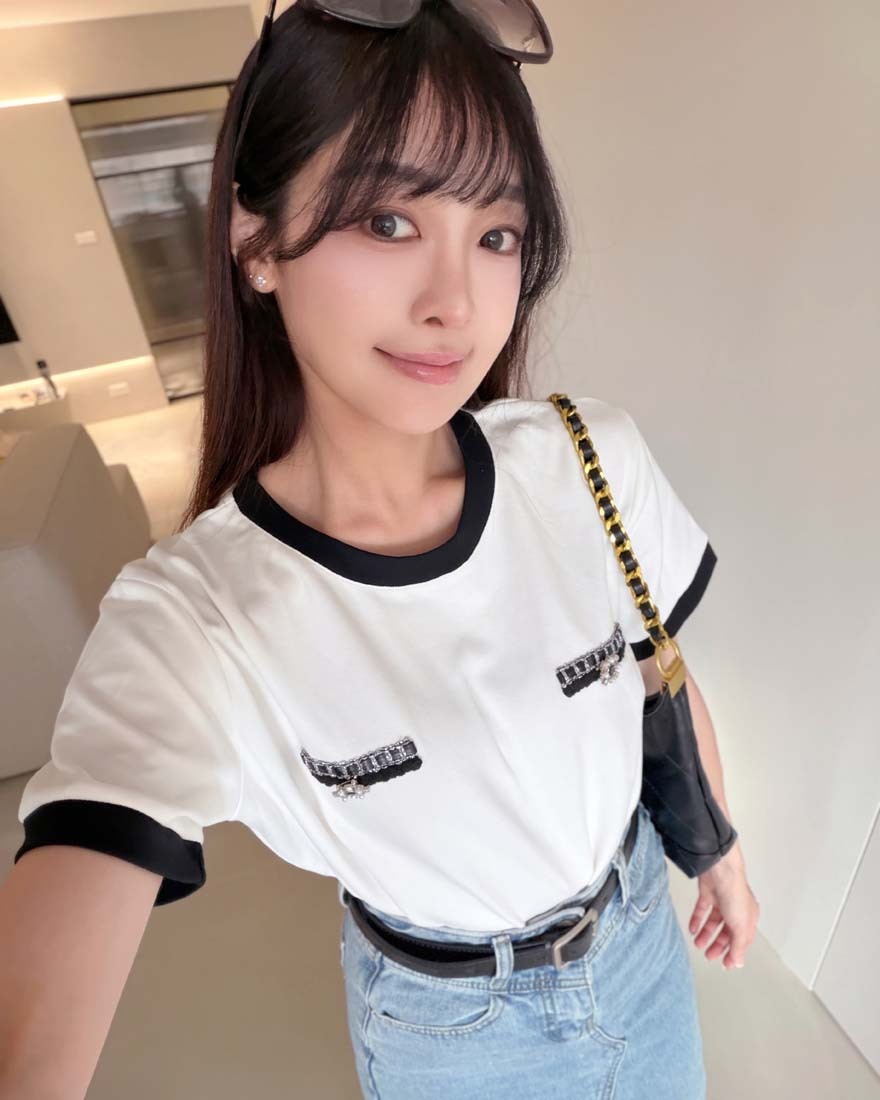 LINA LINA時髦承載小香風珠寶釦太空棉上衣-貴氣白