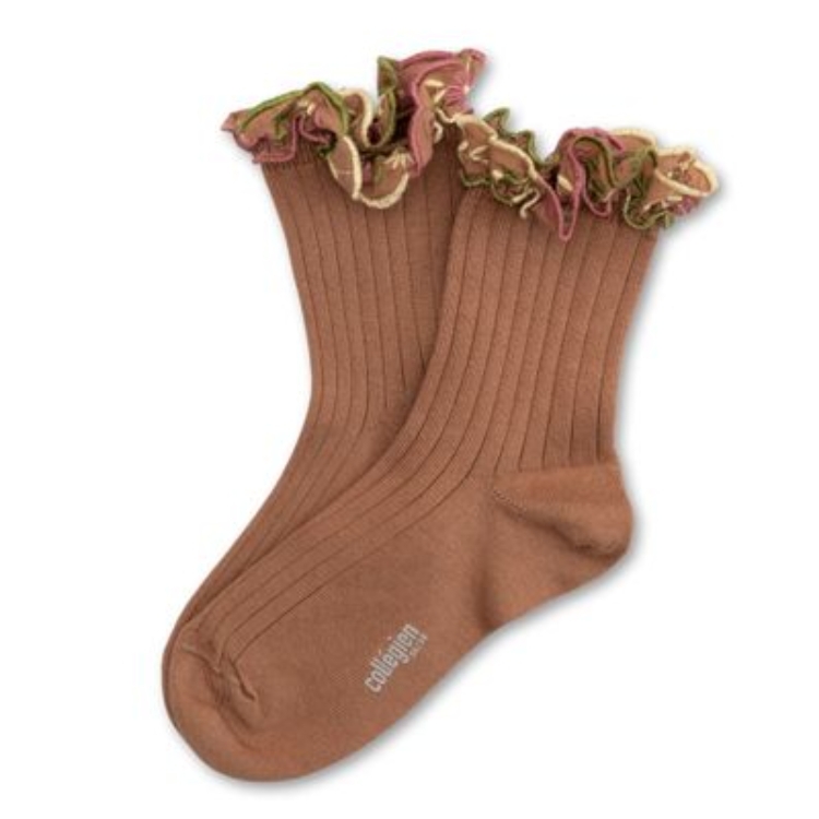 (預購) COLLEGIEN 花卉刺繡荷葉邊低筒襪 Anémone - 326 Mocha Mousse 摩卡慕斯