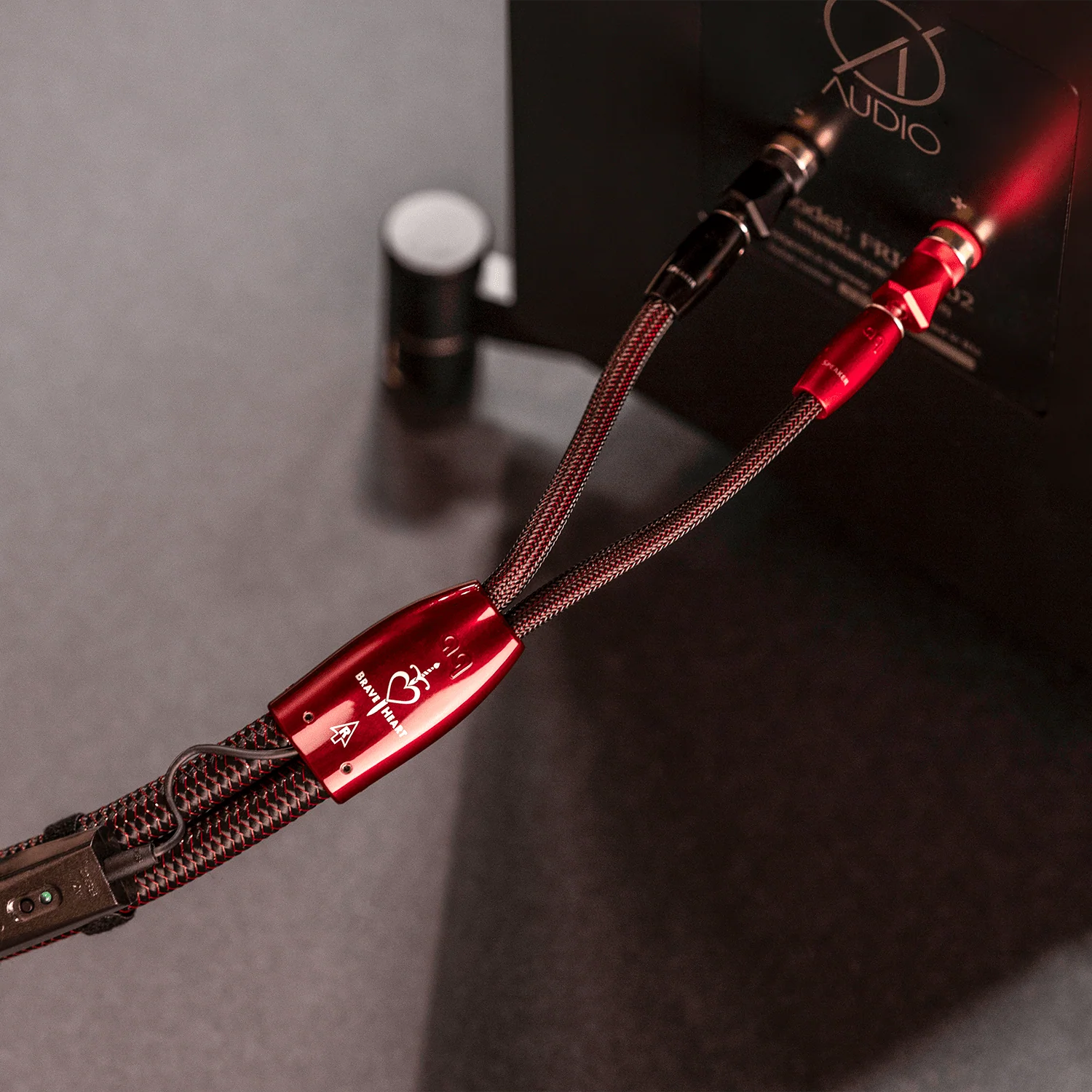 AudioQuest Brave Heart Speaker Cable 喇叭線 Beauty Shot Closeup