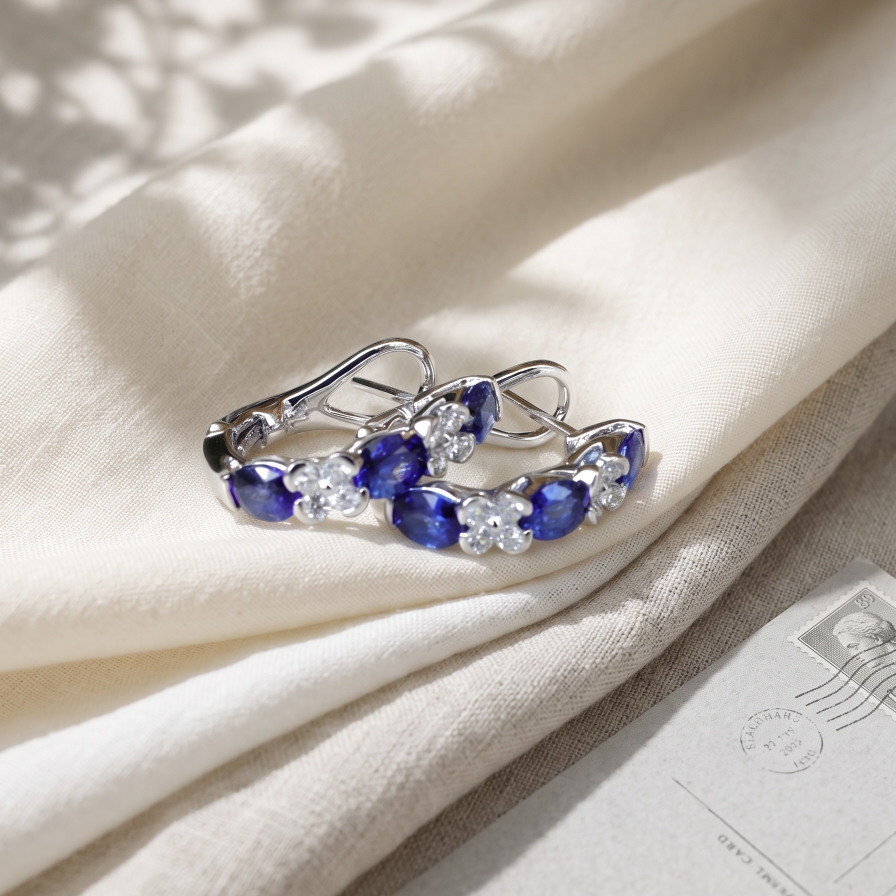 18K Gold Cornflower Blue Sapphire Earrings with Diamonds setting - Oval cut