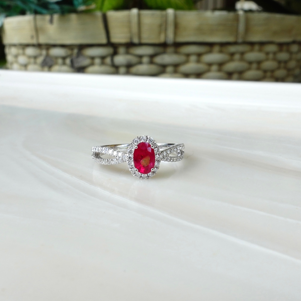 18K Gold Natural Ruby Ring with Diamonds setting - Oval cut